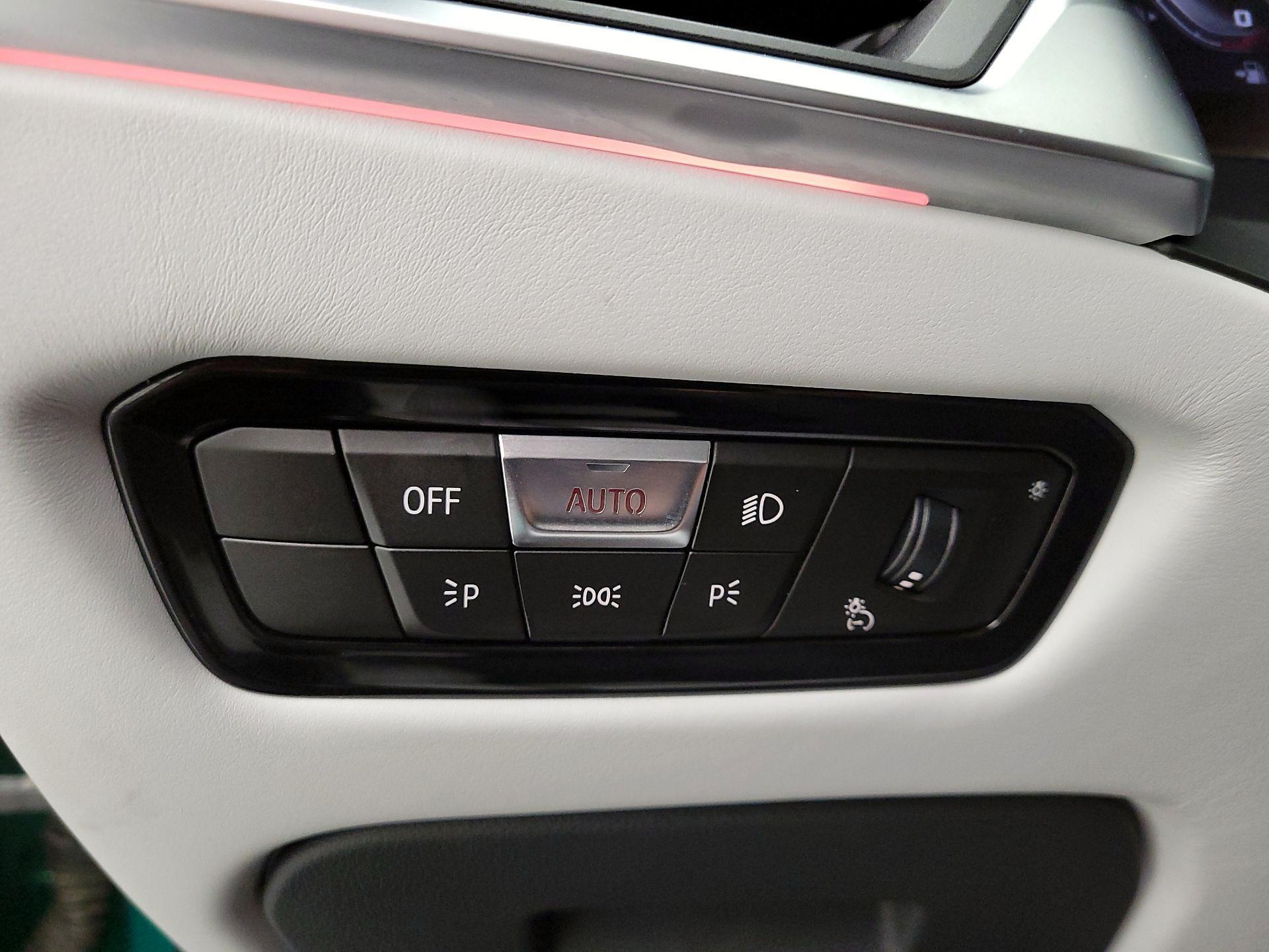 Thumbnail: 2021 BMW M3 - 13