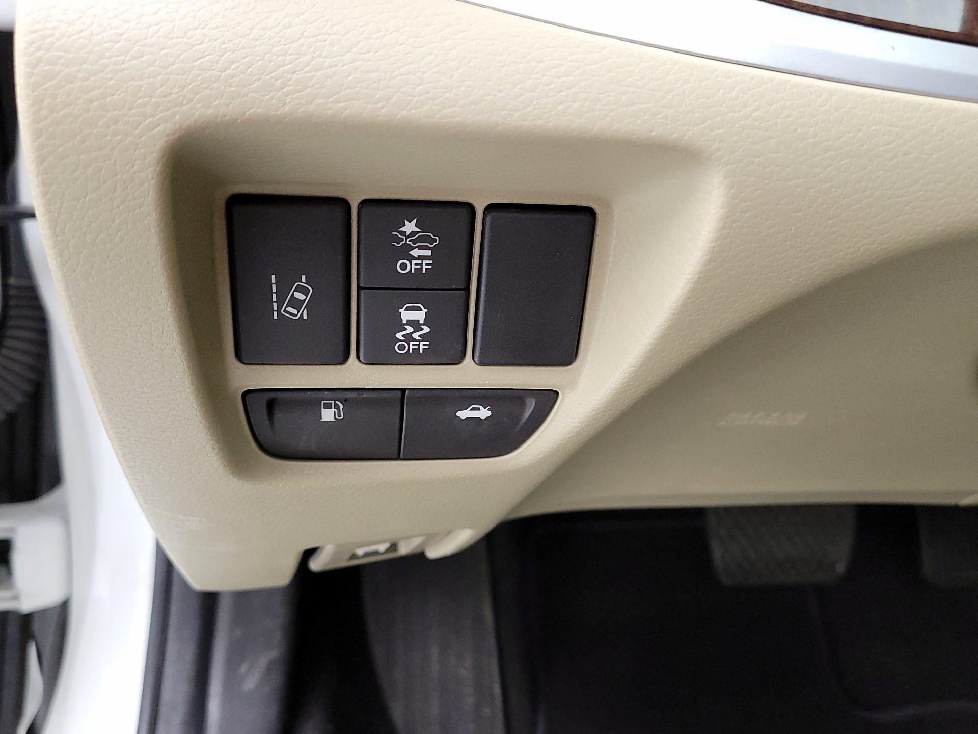 Thumbnail: 2020 Acura TLX - 13