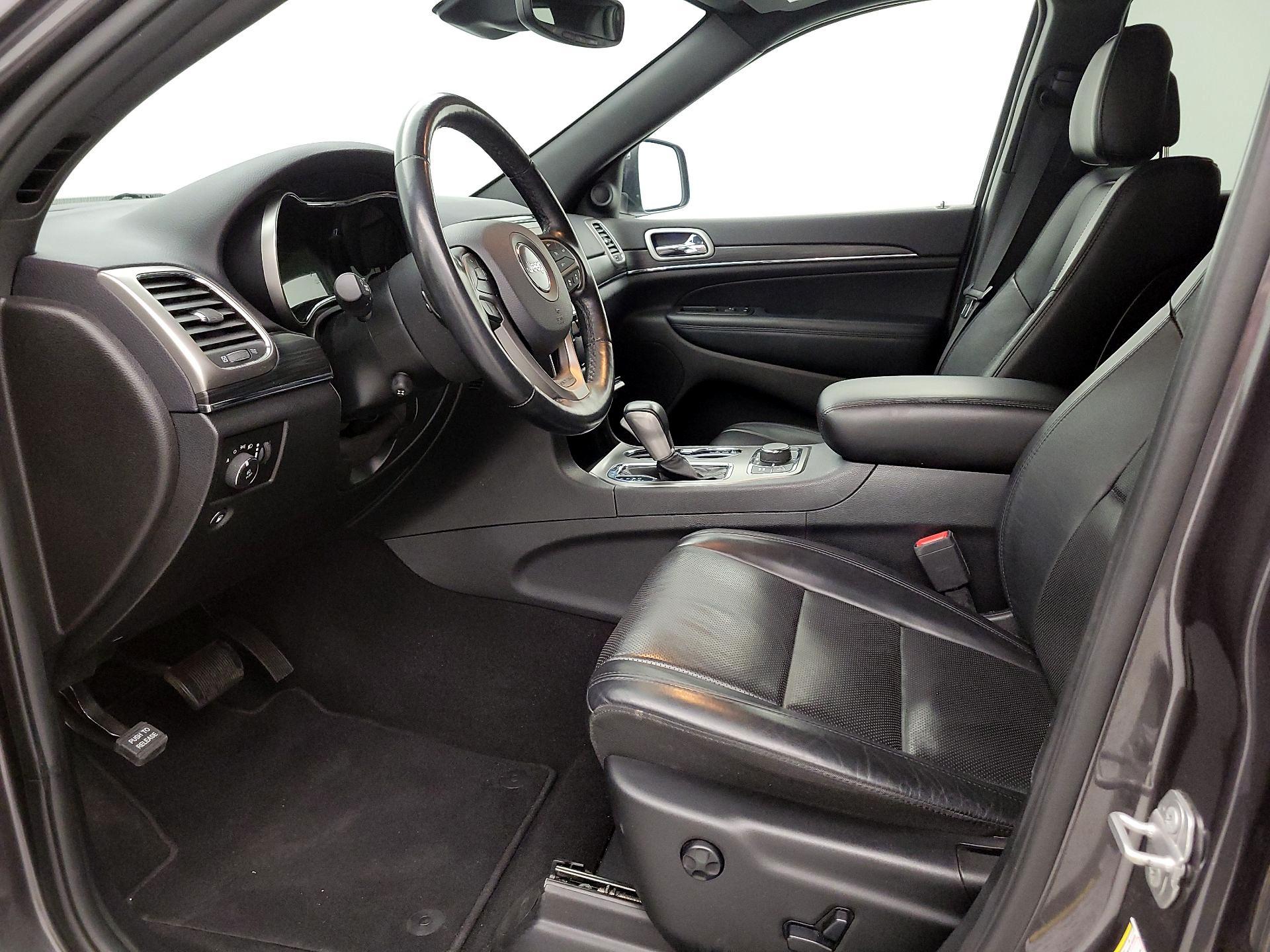 Thumbnail: 2020 Jeep Grand Cherokee - 11