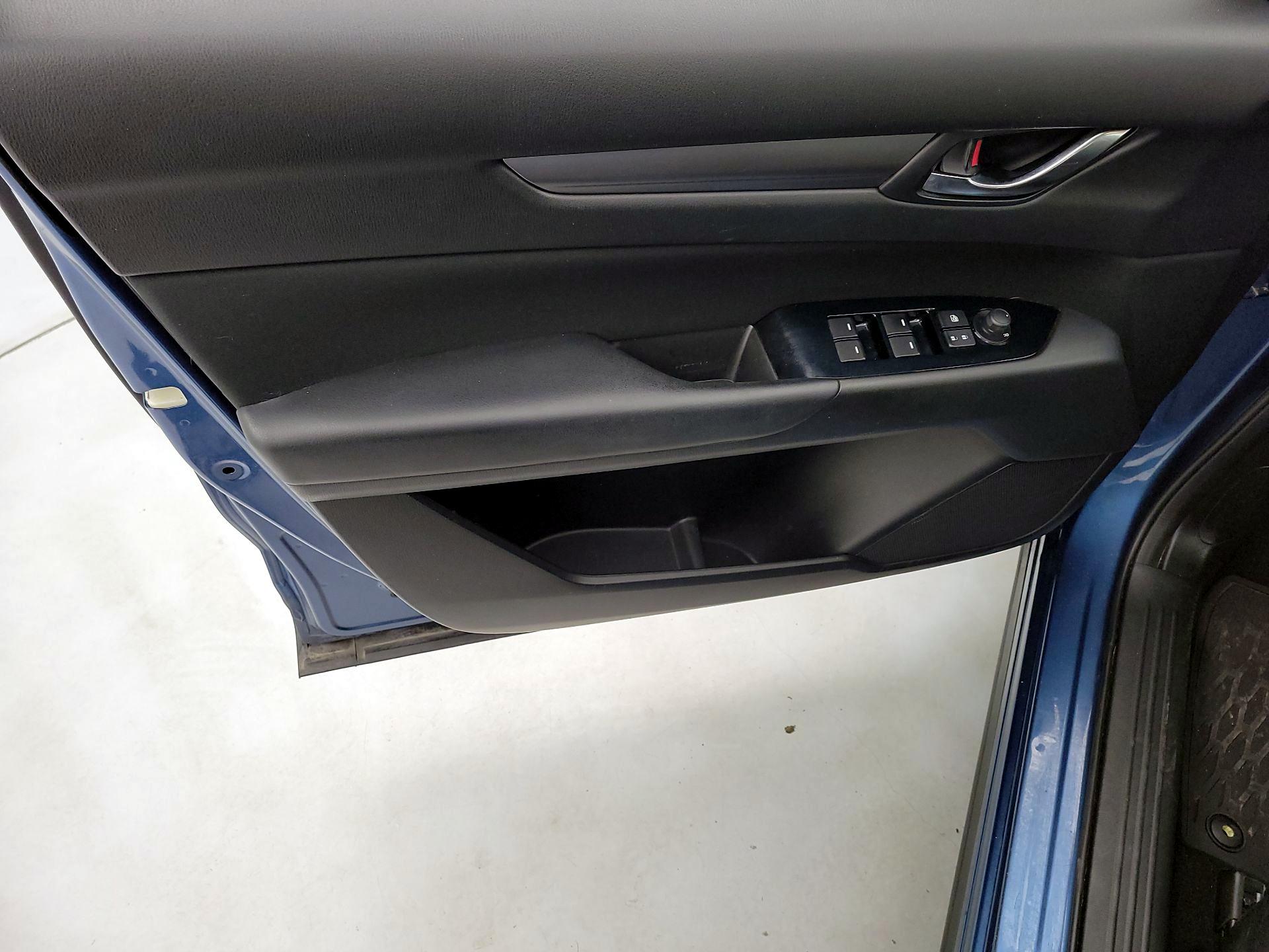 Thumbnail: 2018 Mazda CX-5 - 12