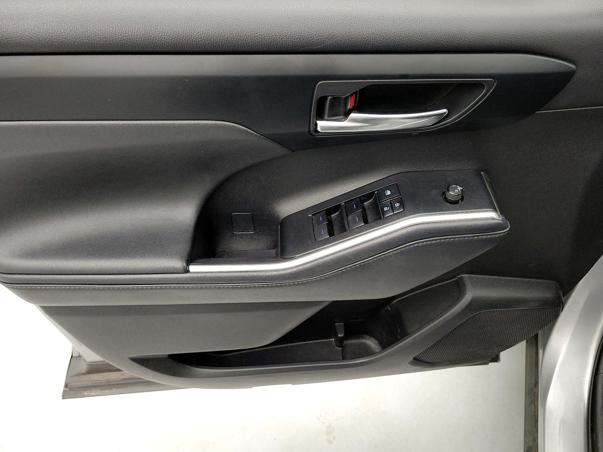 Thumbnail: 2020 Toyota Highlander - 12