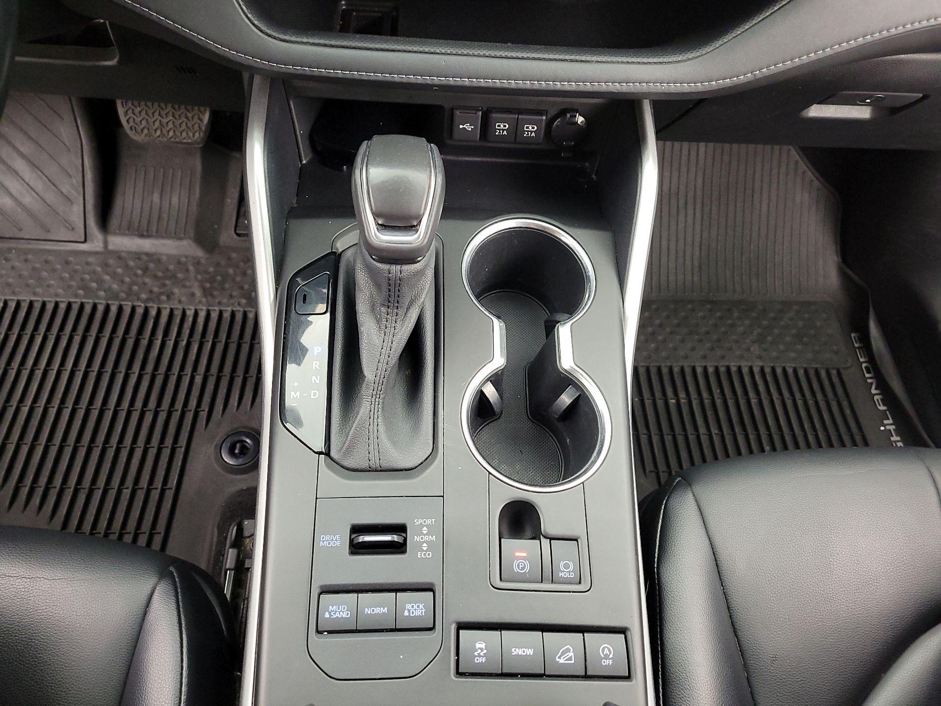 Thumbnail: 2020 Toyota Highlander - 17