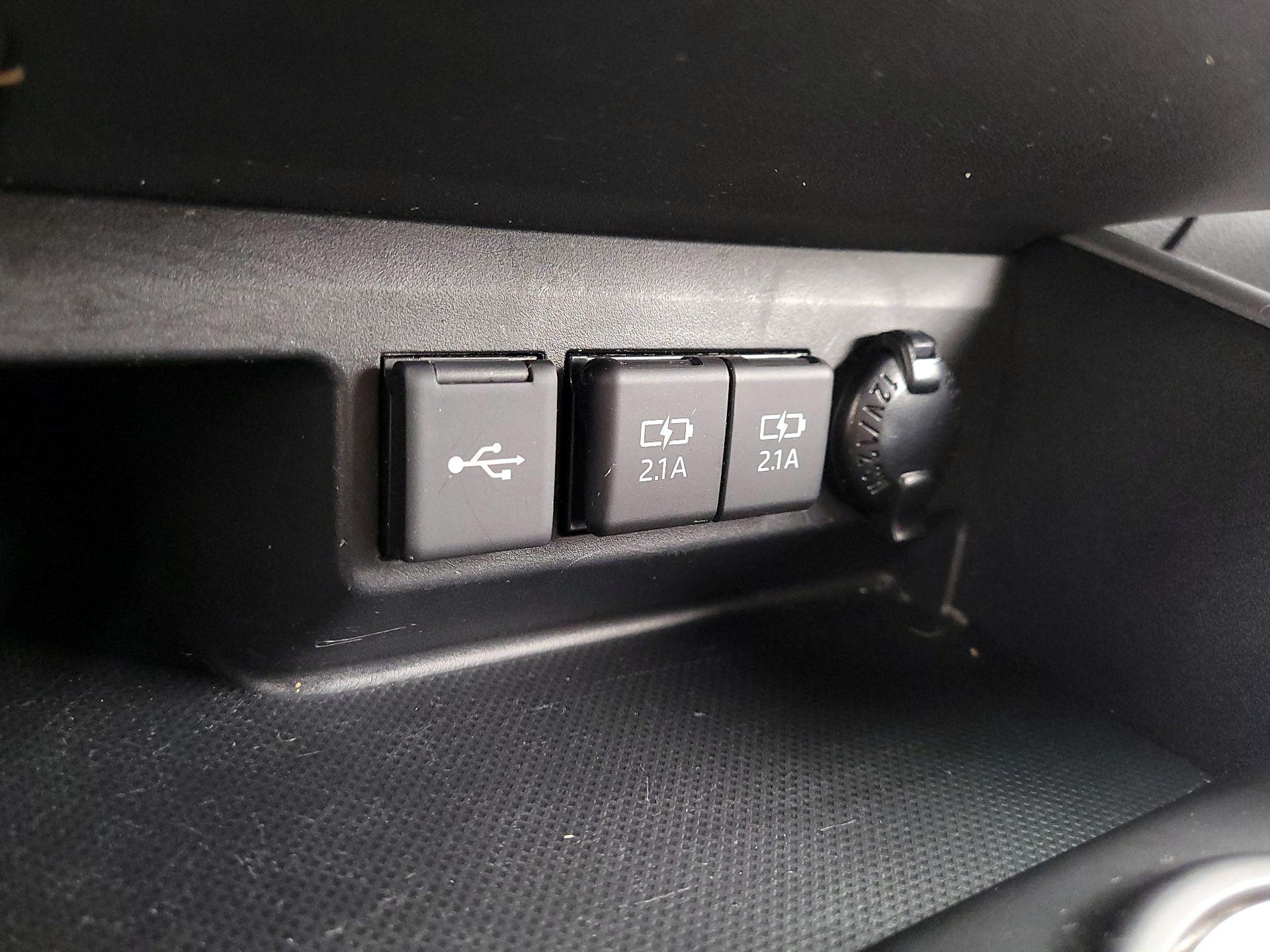 Thumbnail: 2020 Toyota Highlander - 18