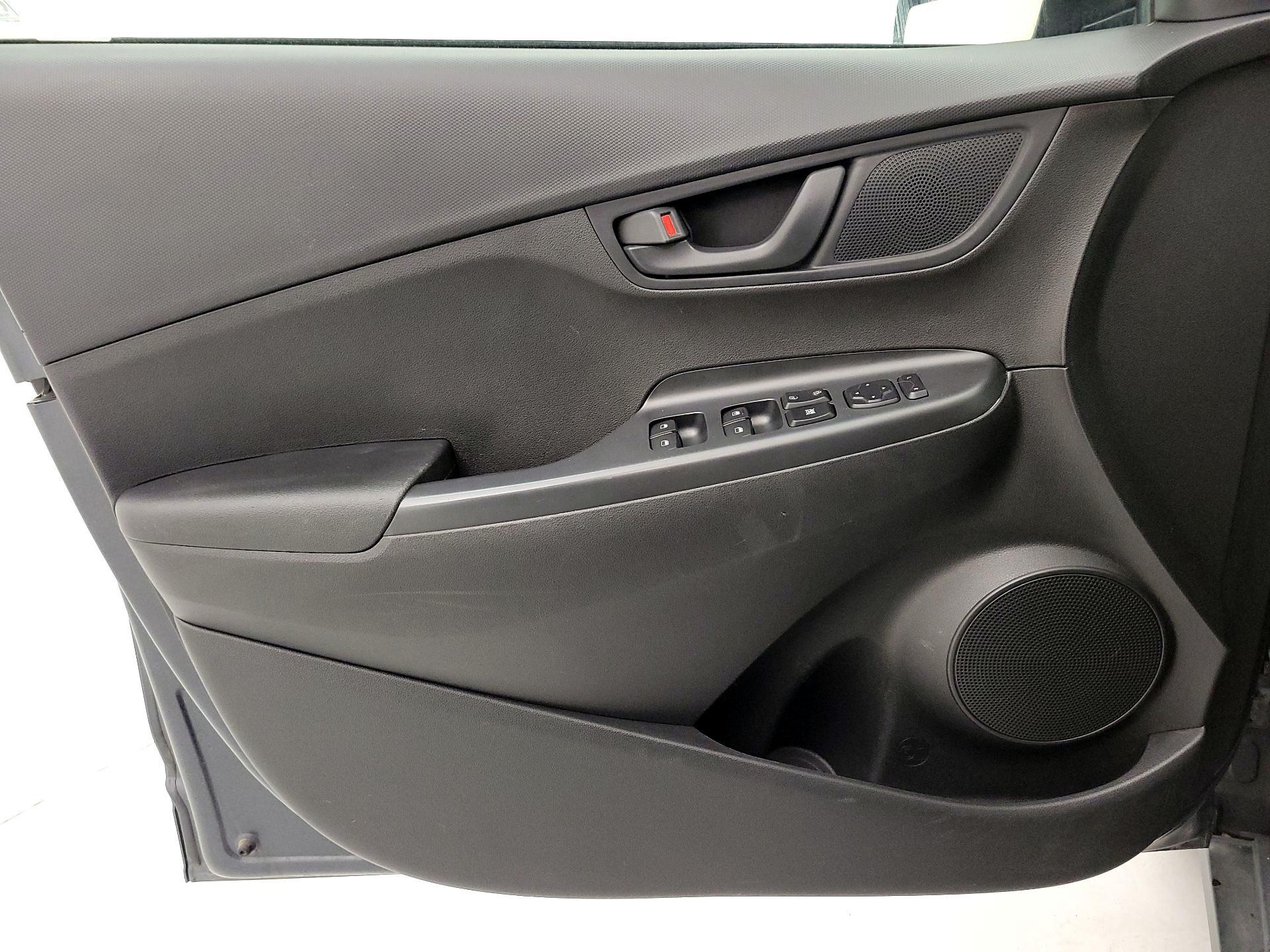 Thumbnail: 2018 Hyundai Kona - 12