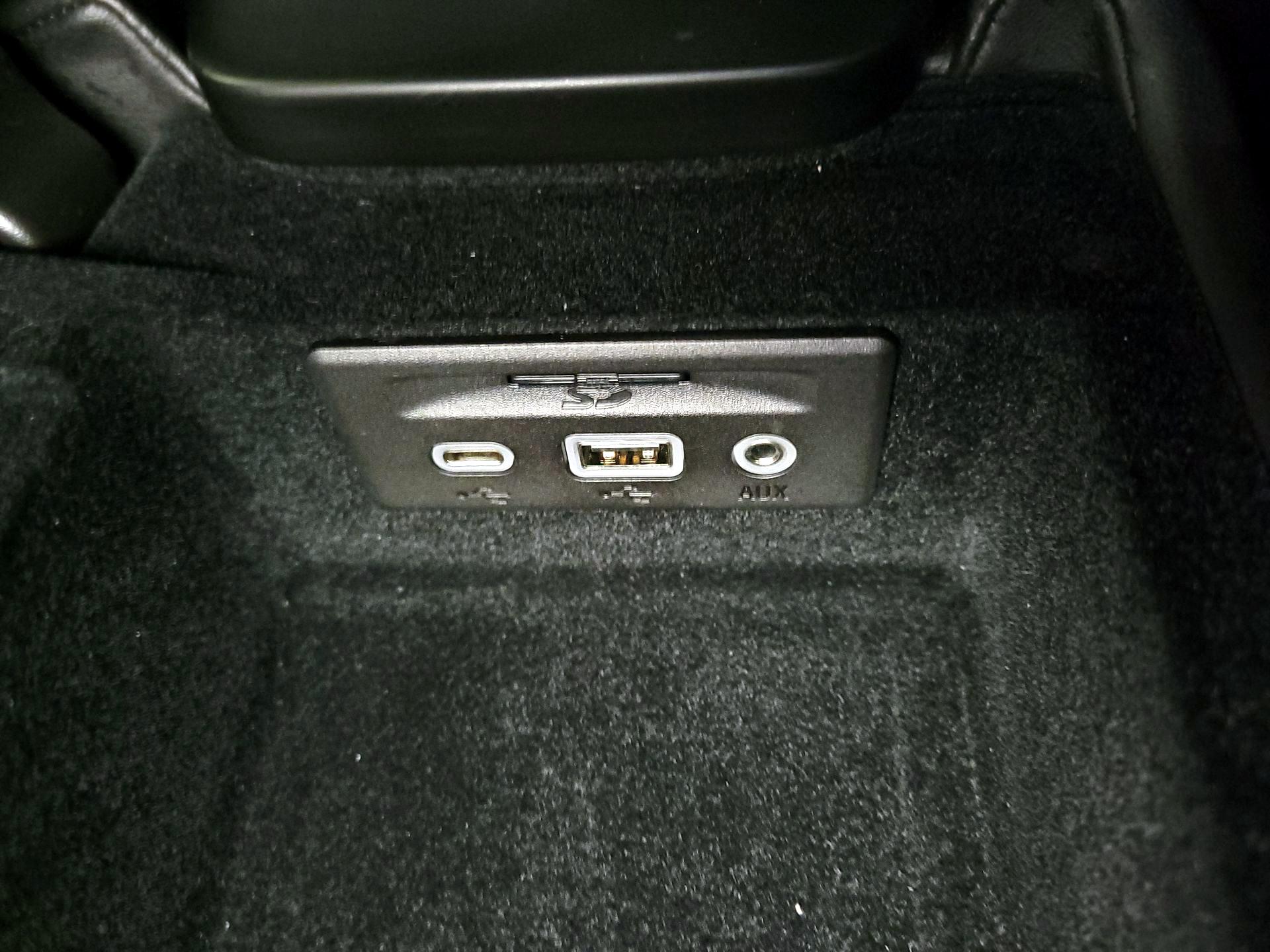 Thumbnail: 2023 Chevrolet Corvette - 18