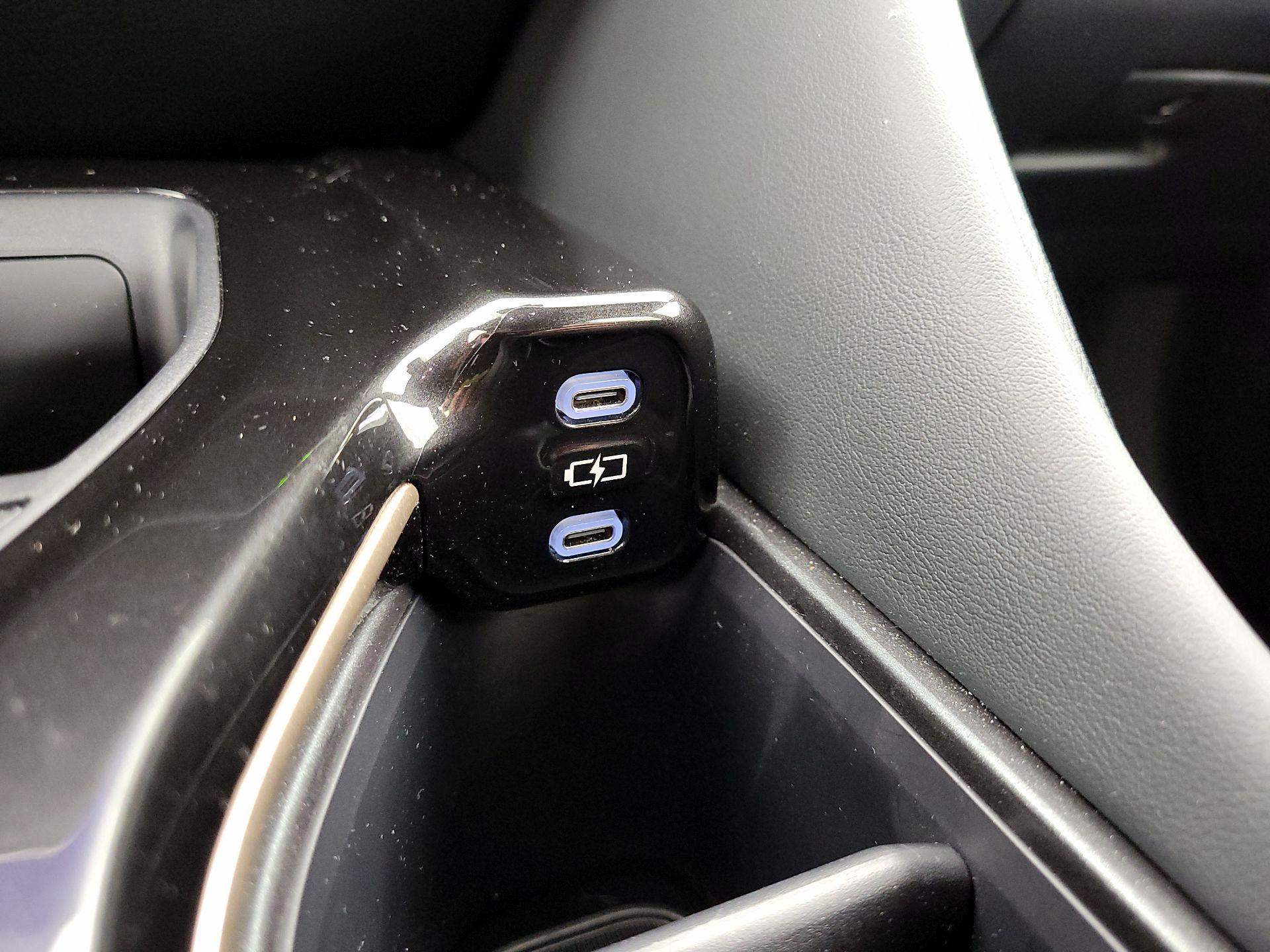 Thumbnail: 2025 Toyota Crown Signia - 18