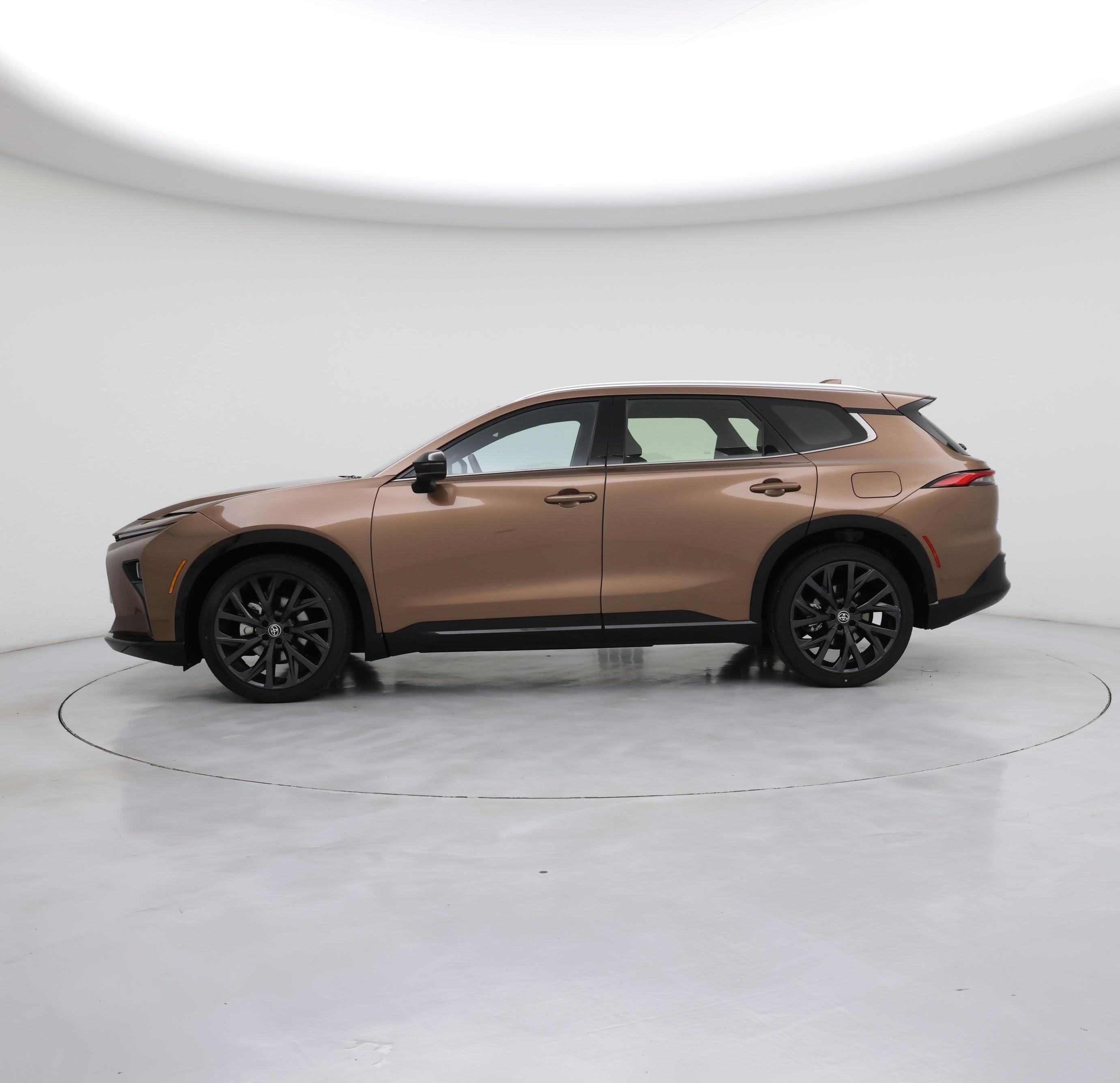 Thumbnail: 2025 Toyota Crown Signia - 3