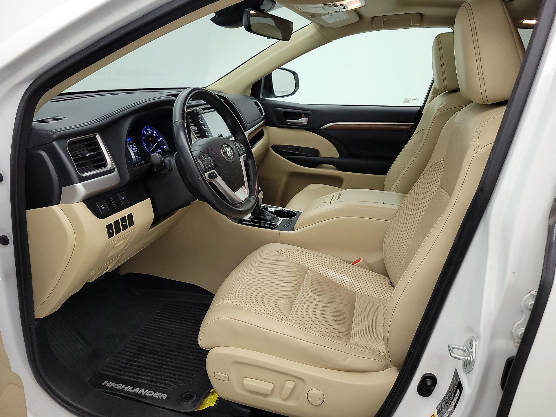 Thumbnail: 2017 Toyota Highlander - 11