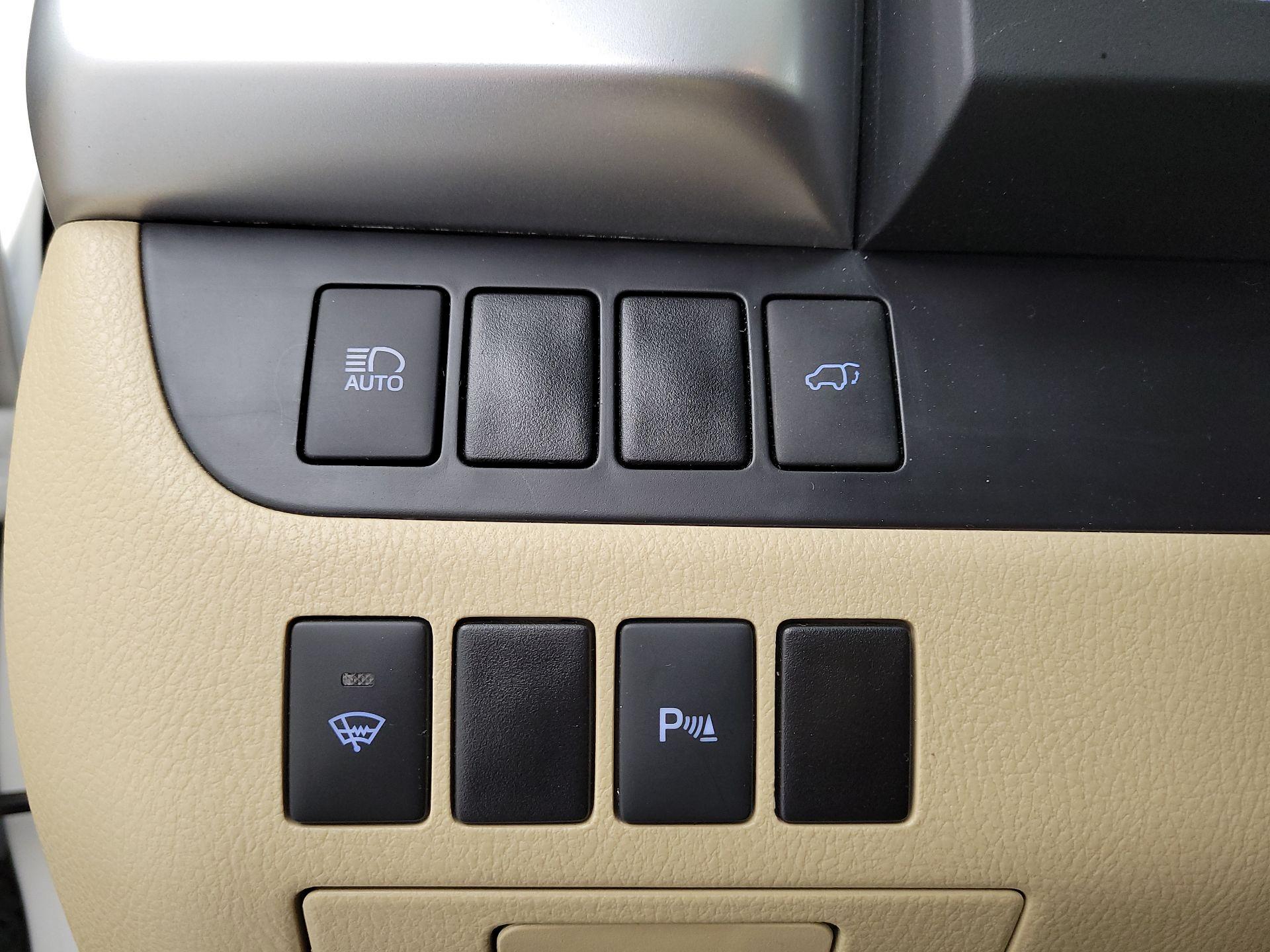 Thumbnail: 2017 Toyota Highlander - 13