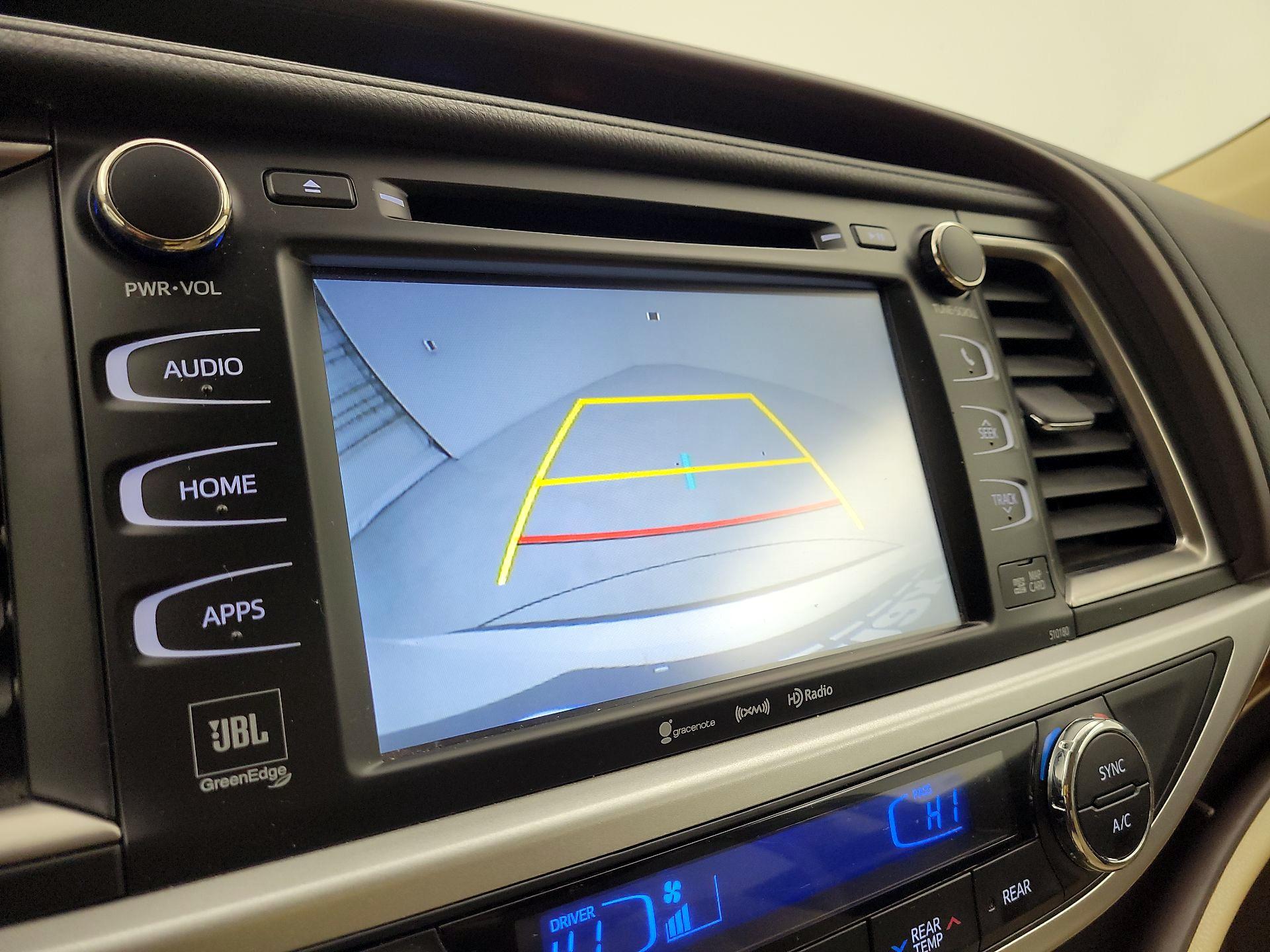 Thumbnail: 2017 Toyota Highlander - 15