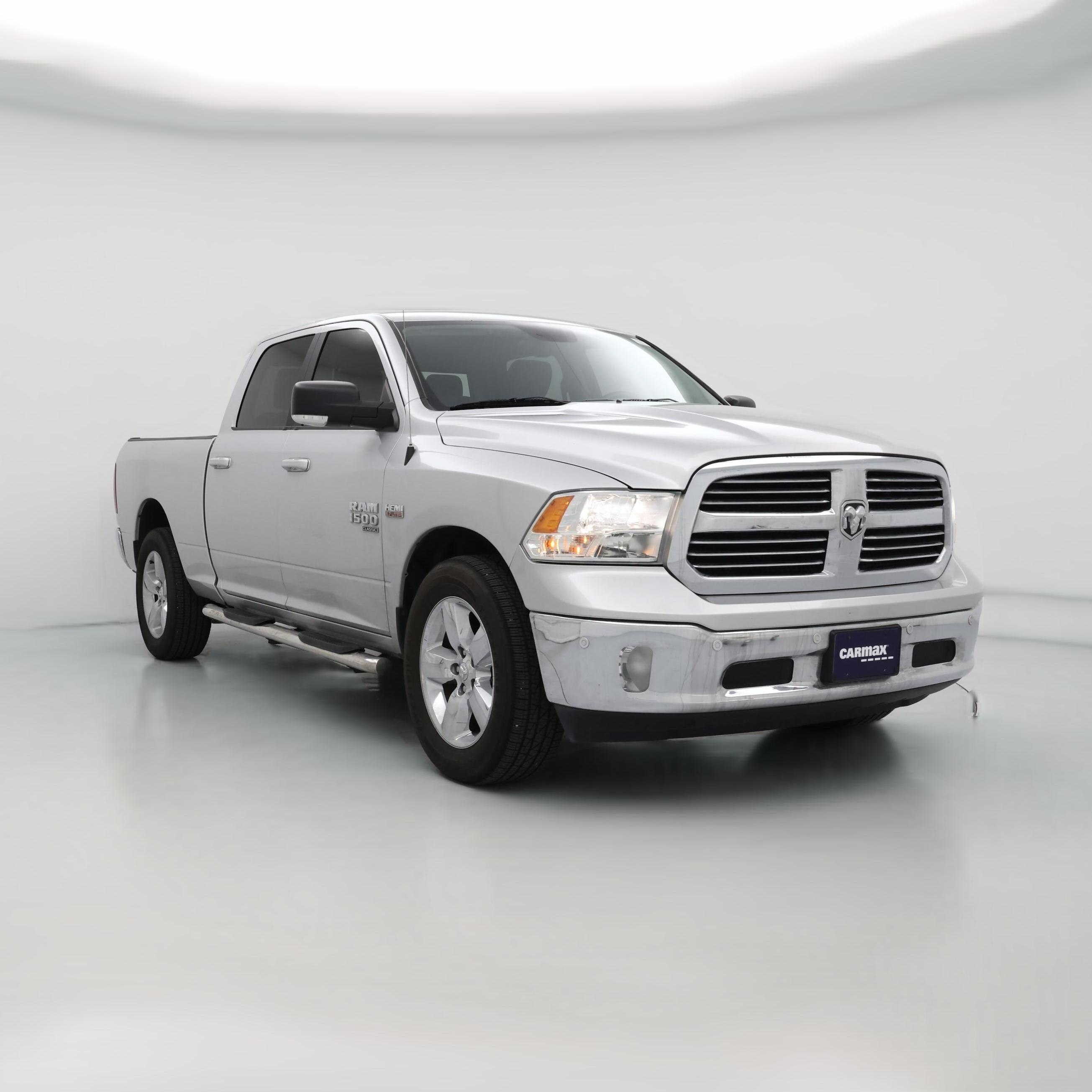 Thumbnail: 2019 RAM 1500 Classic - 1