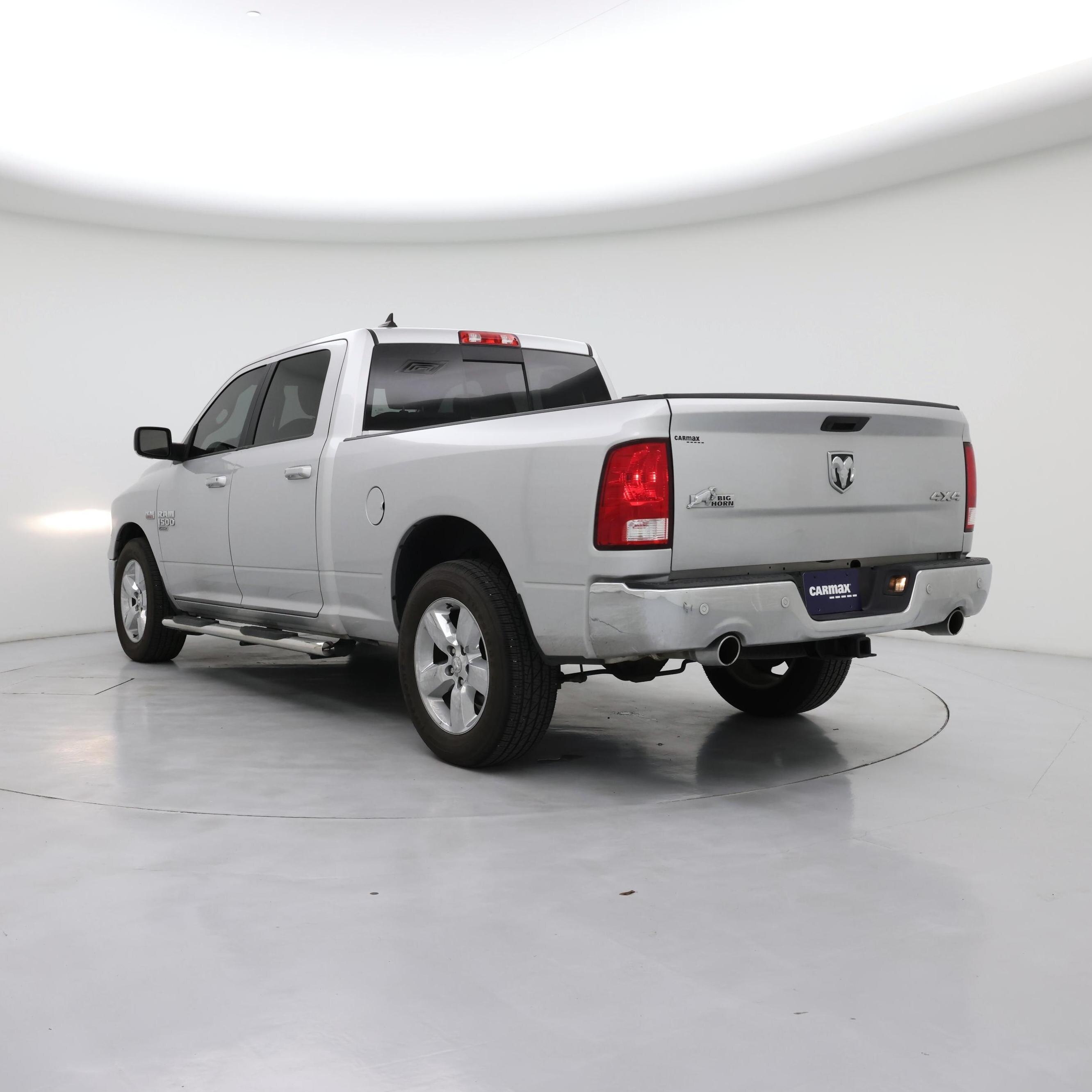 Thumbnail: 2019 RAM 1500 Classic - 2