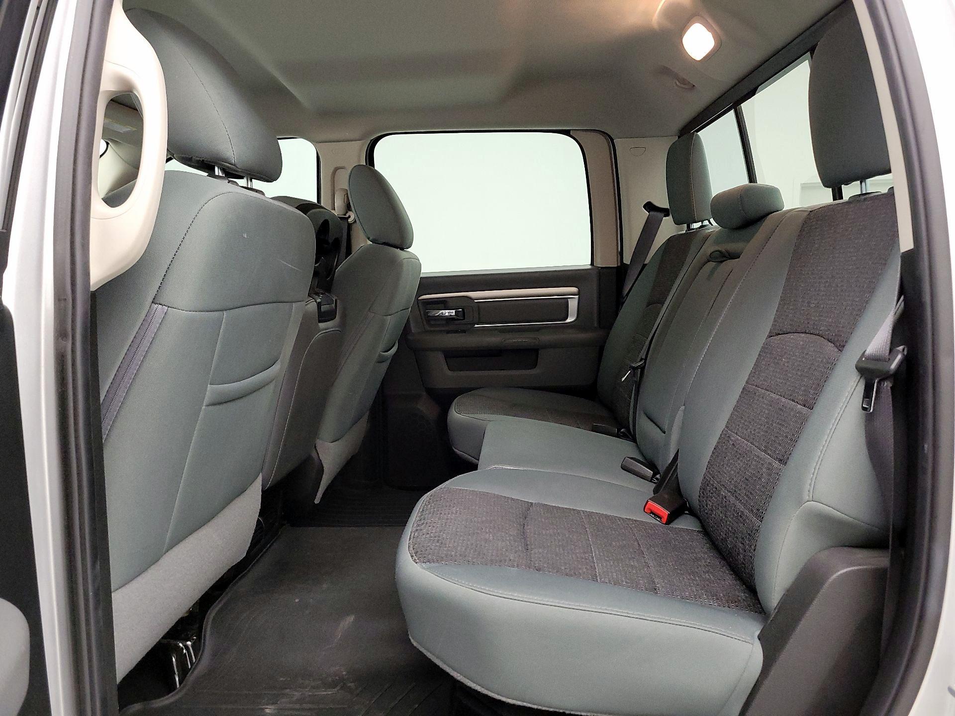 Thumbnail: 2019 RAM 1500 Classic - 19