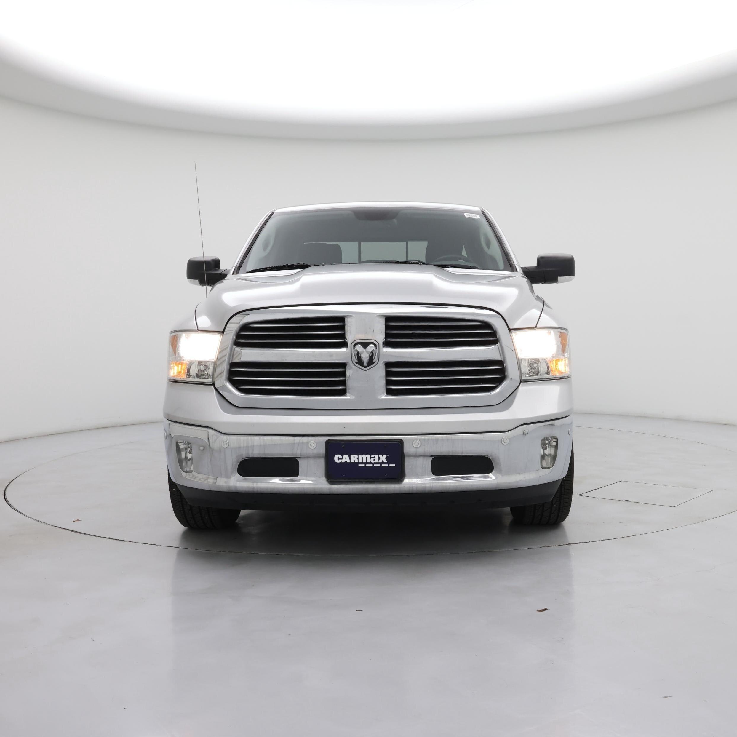 Thumbnail: 2019 RAM 1500 Classic - 5