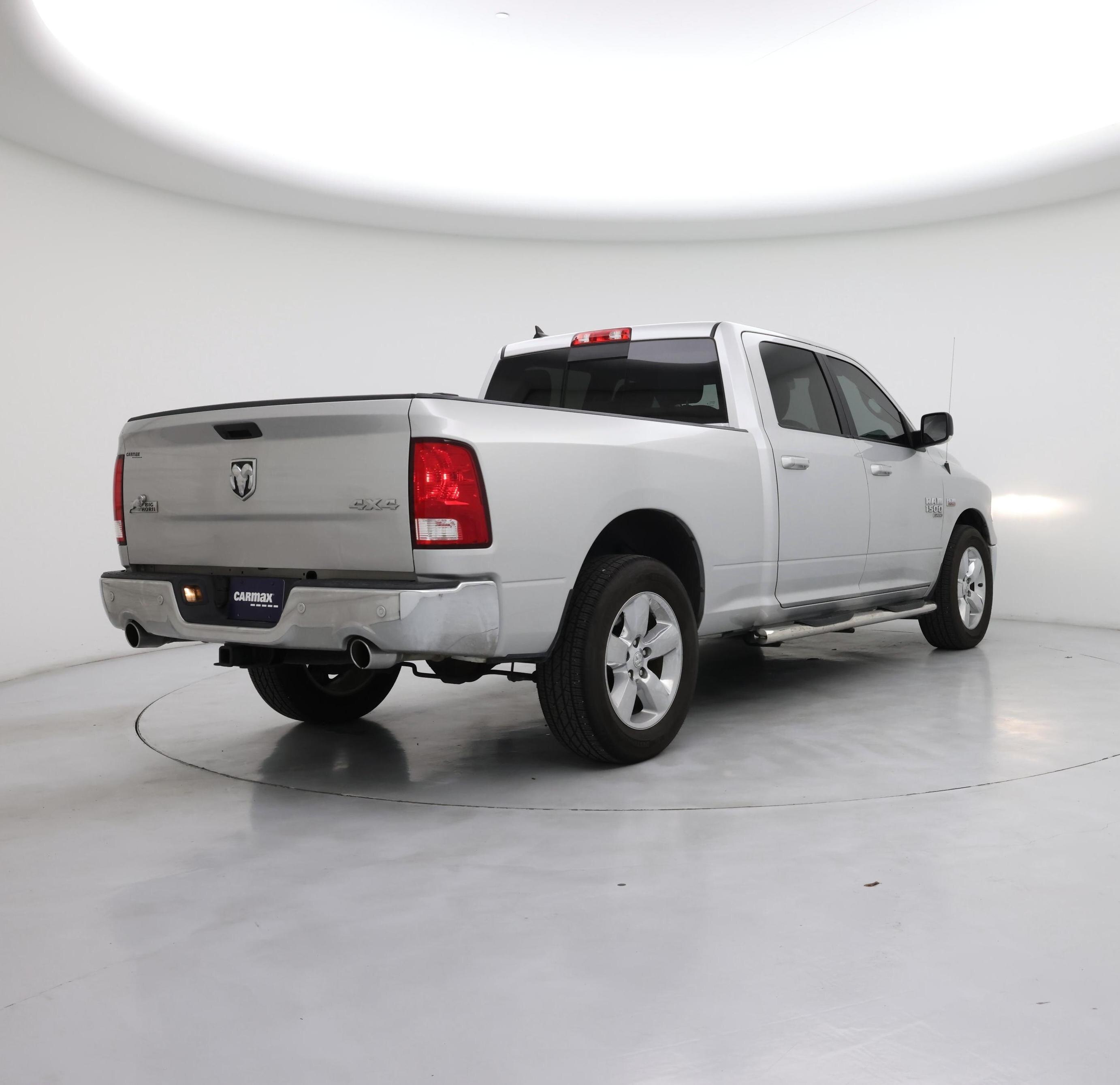 Thumbnail: 2019 RAM 1500 Classic - 8