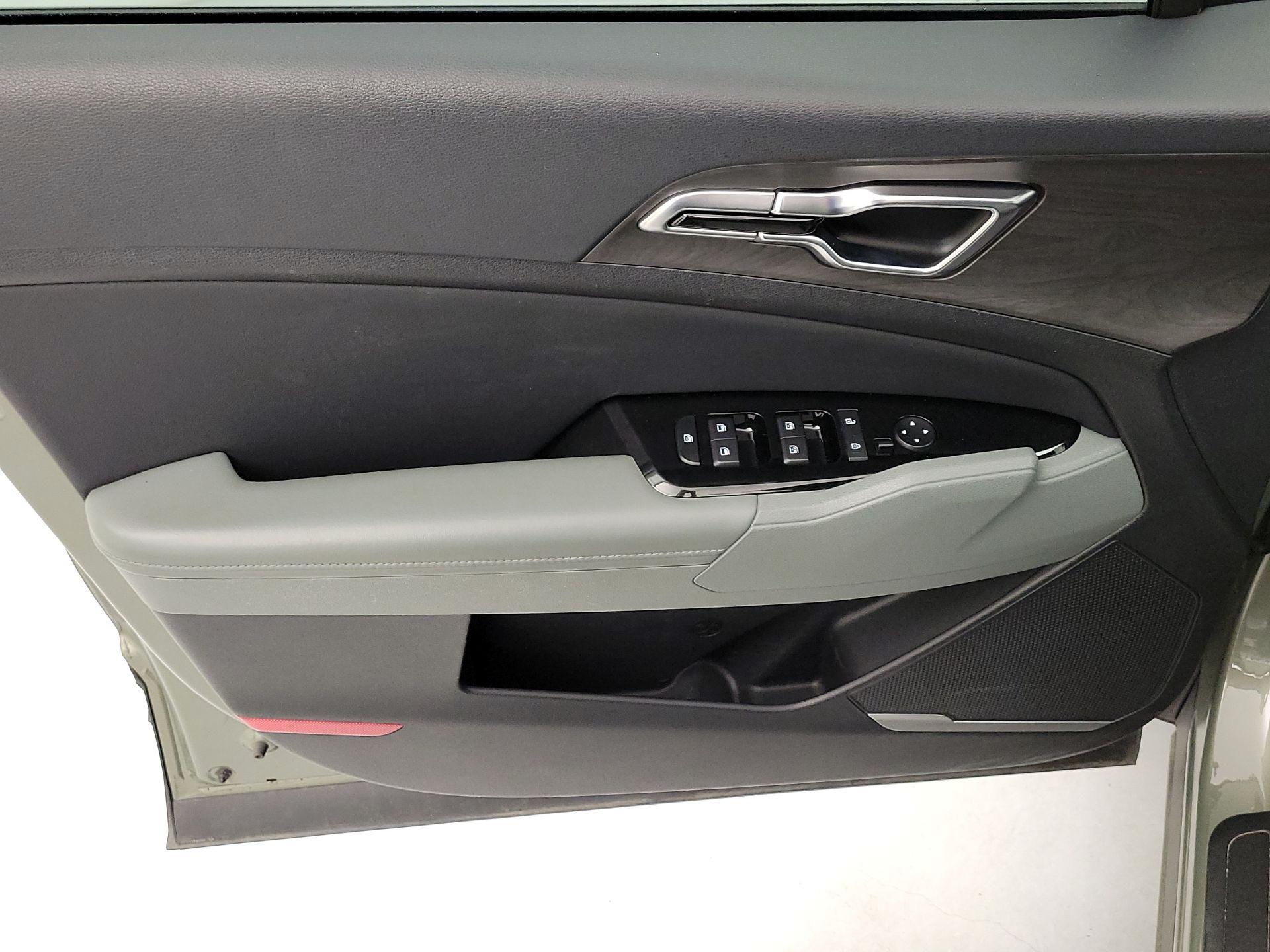 Thumbnail: 2024 Kia Sportage - 12