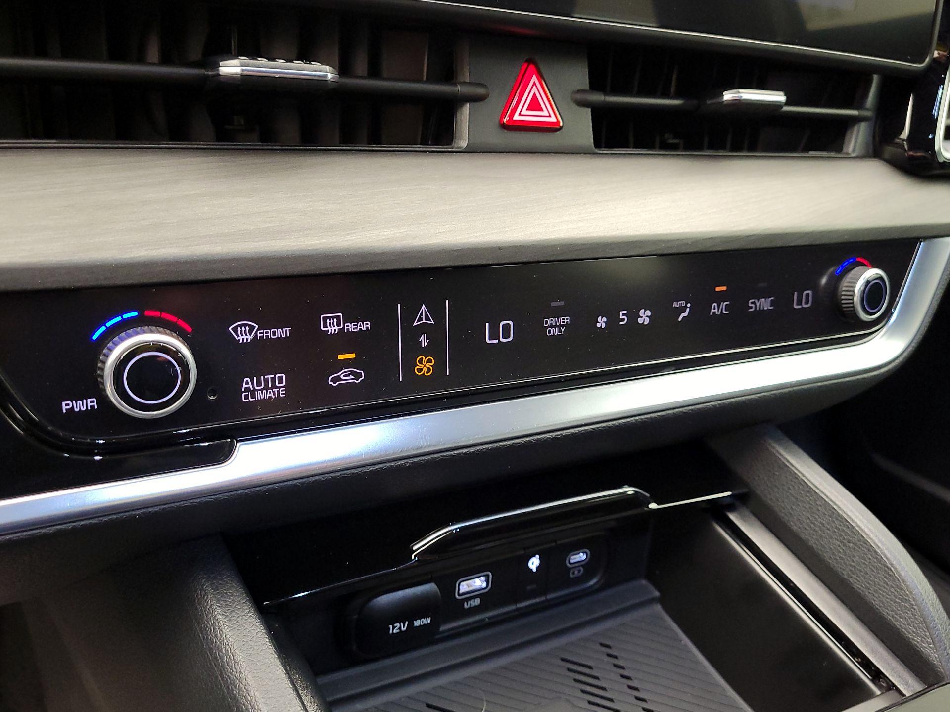 Thumbnail: 2024 Kia Sportage - 17