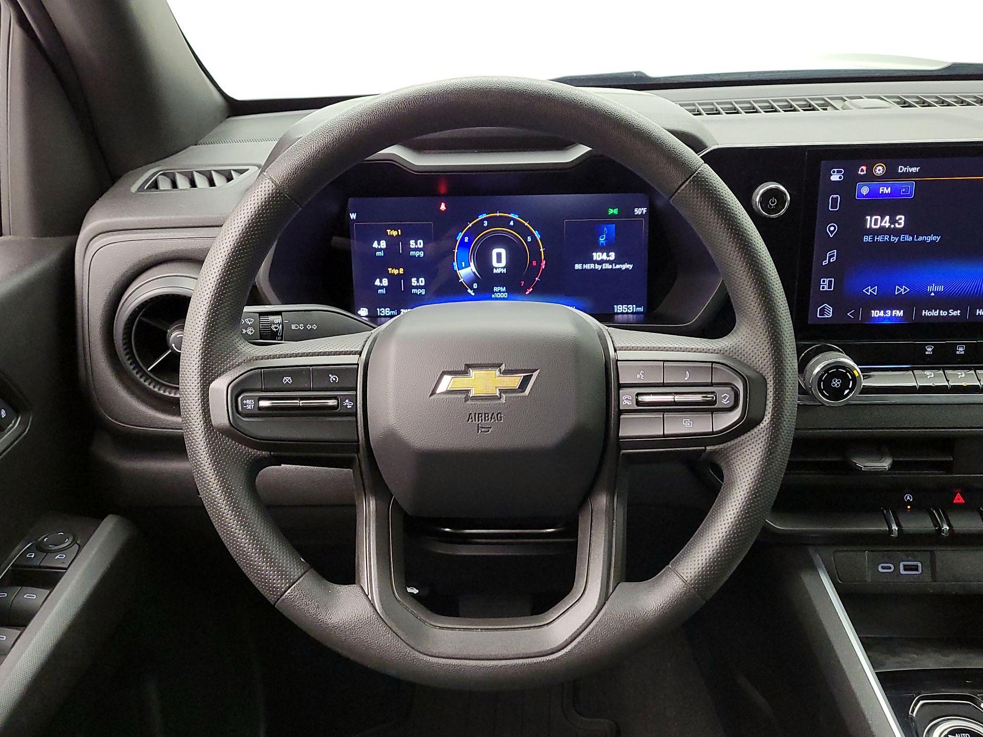 Thumbnail: 2024 Chevrolet Colorado - 10