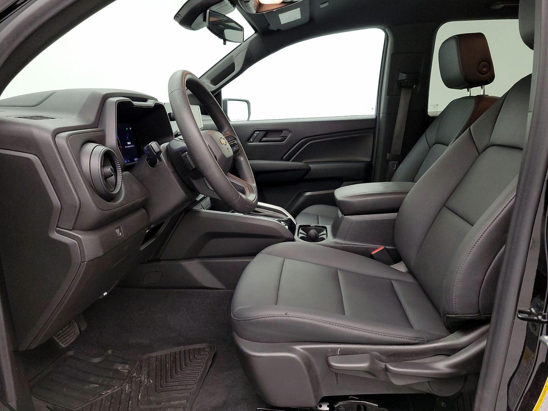 Thumbnail: 2024 Chevrolet Colorado - 11