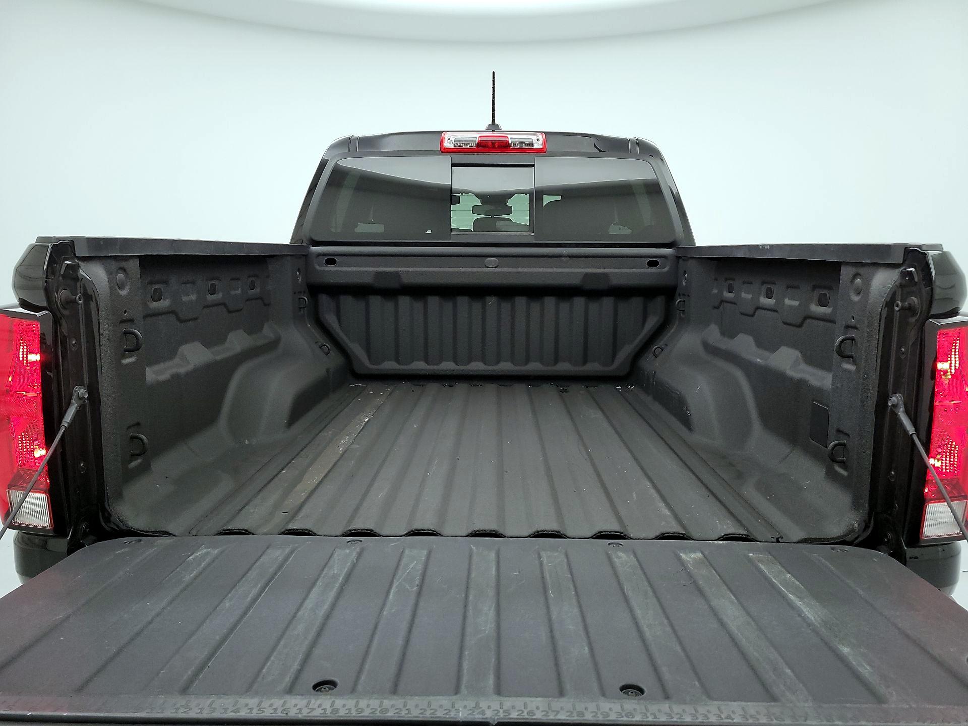 Thumbnail: 2024 Chevrolet Colorado - 20