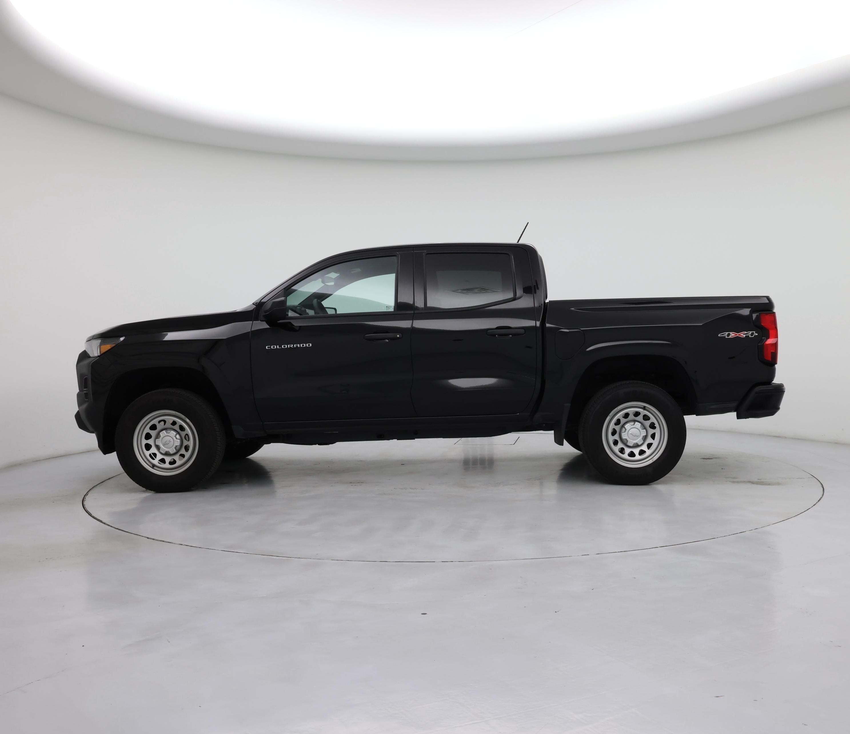 Thumbnail: 2024 Chevrolet Colorado - 3