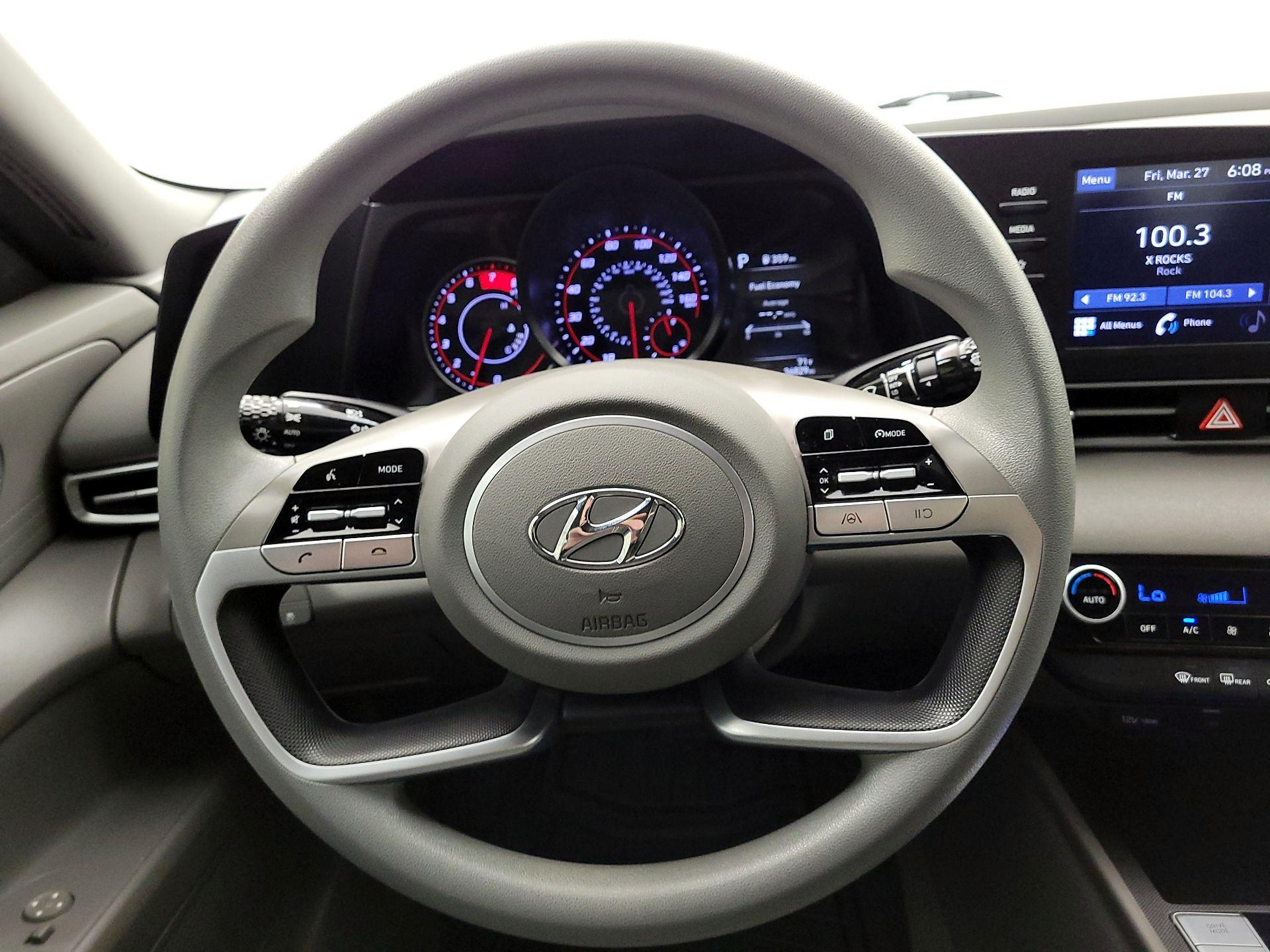 Thumbnail: 2021 Hyundai Elantra - 10