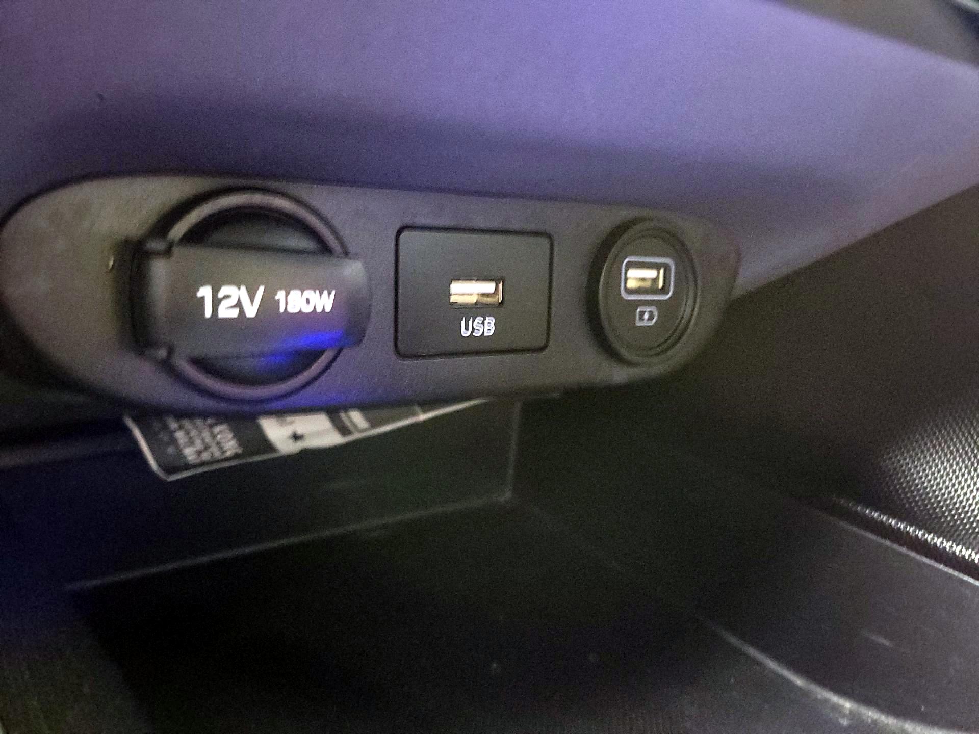 Thumbnail: 2021 Hyundai Elantra - 18