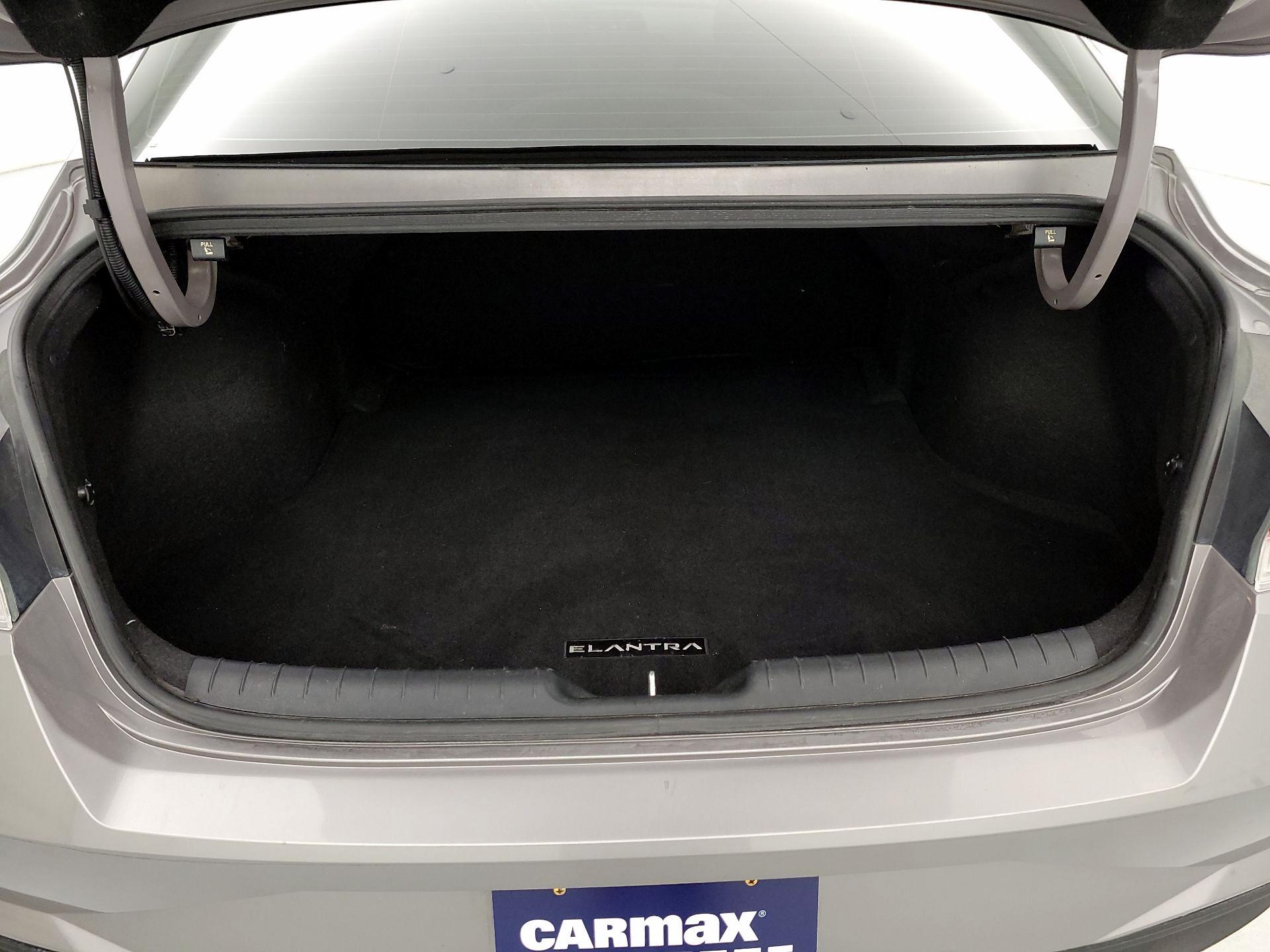 Thumbnail: 2021 Hyundai Elantra - 20