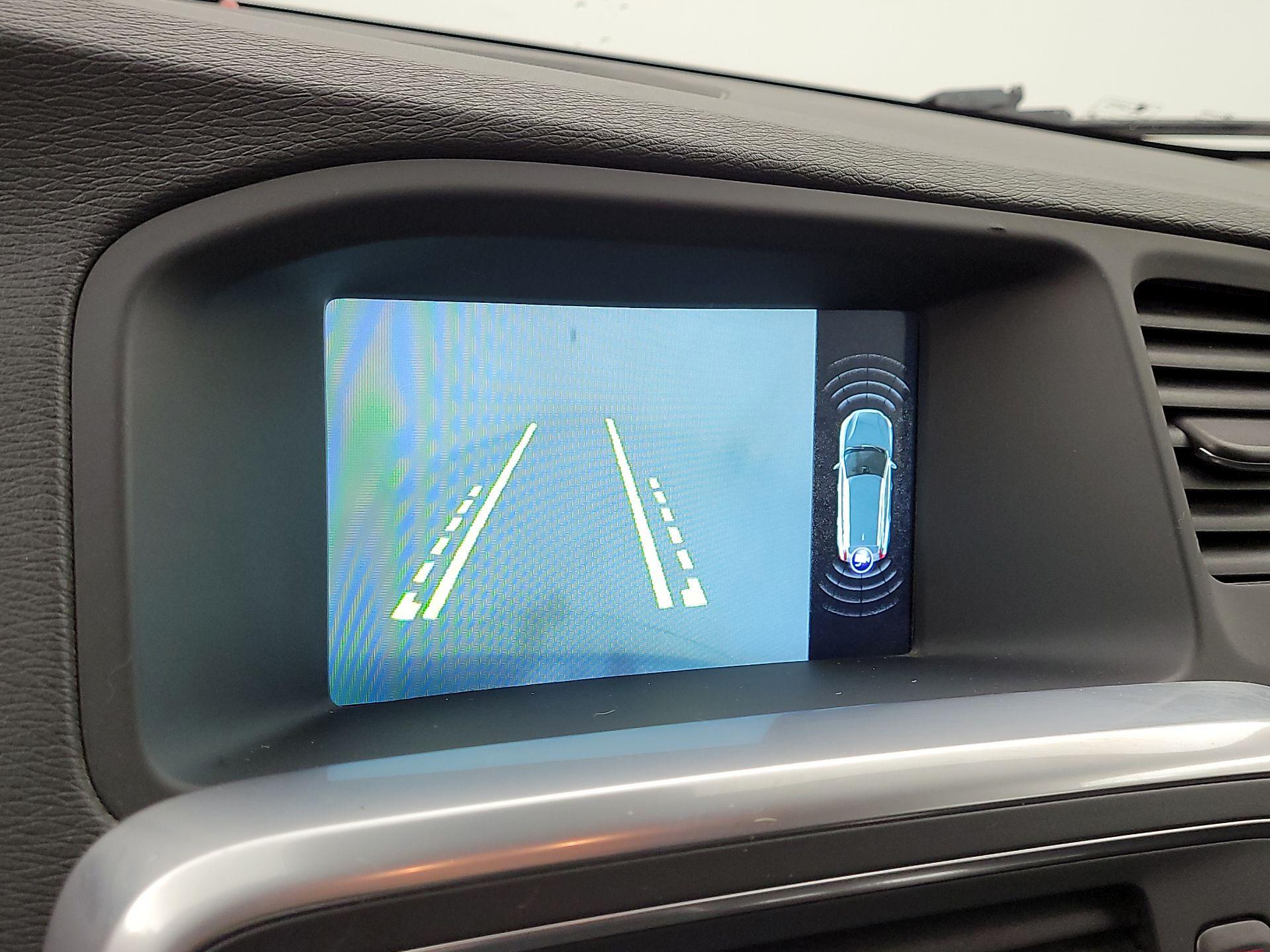 Thumbnail: 2016 Volvo V60 - 15