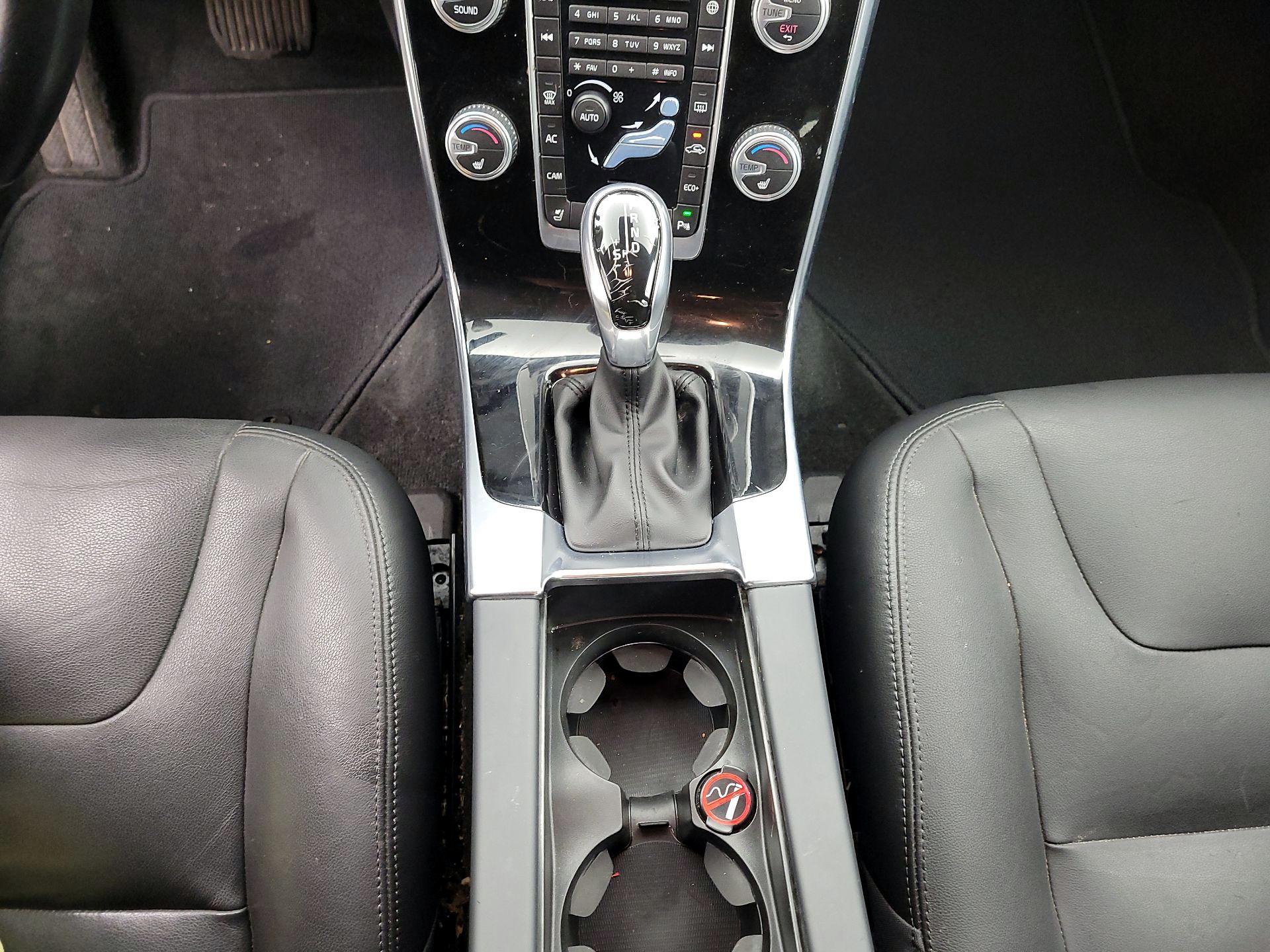 Thumbnail: 2016 Volvo V60 - 18