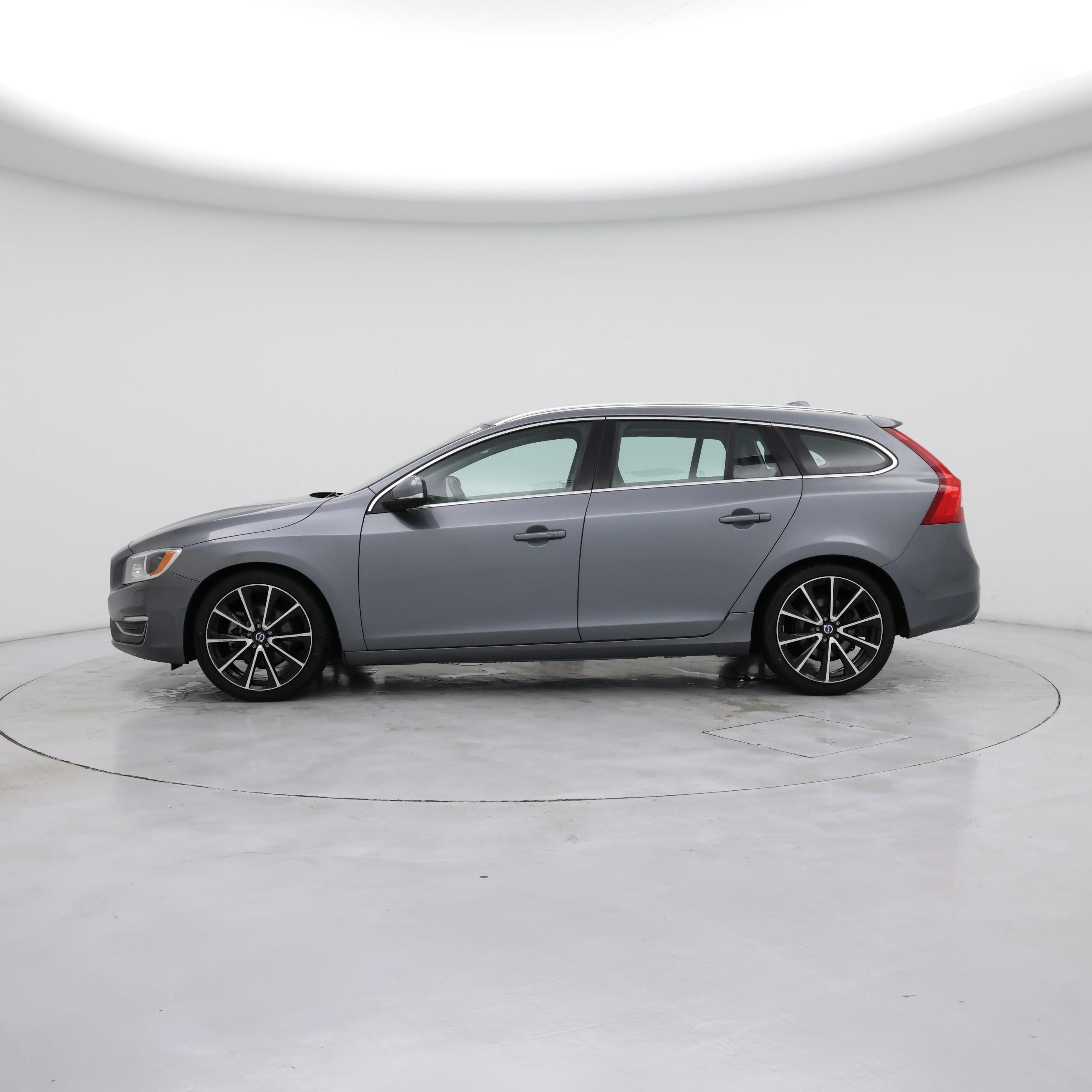 Thumbnail: 2016 Volvo V60 - 3