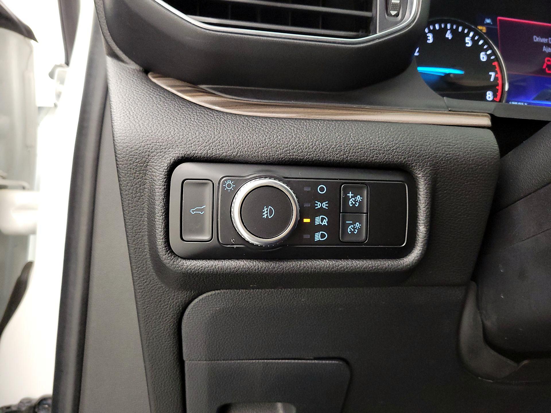 Thumbnail: 2022 Ford Explorer - 13