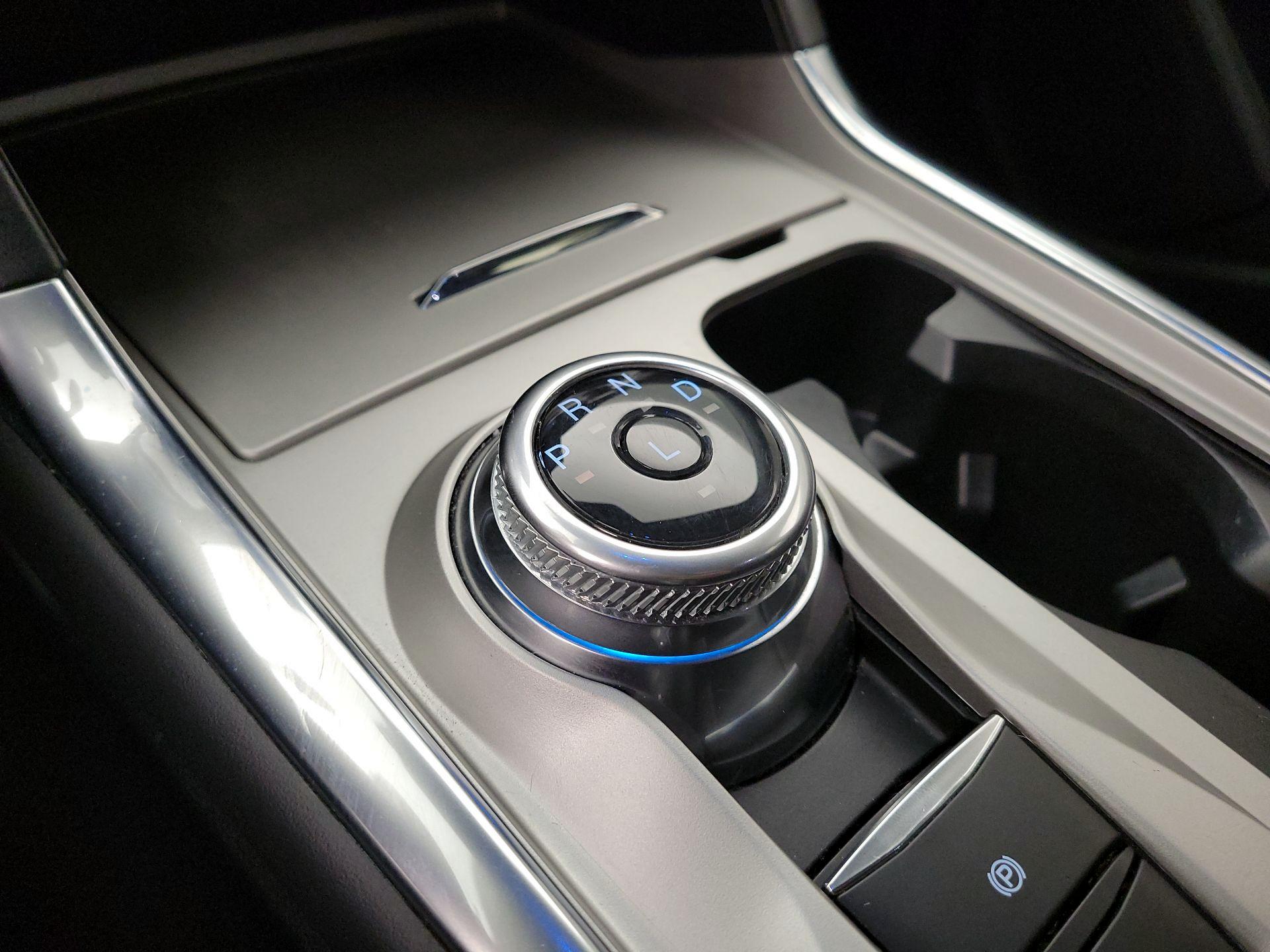 Thumbnail: 2022 Ford Explorer - 18