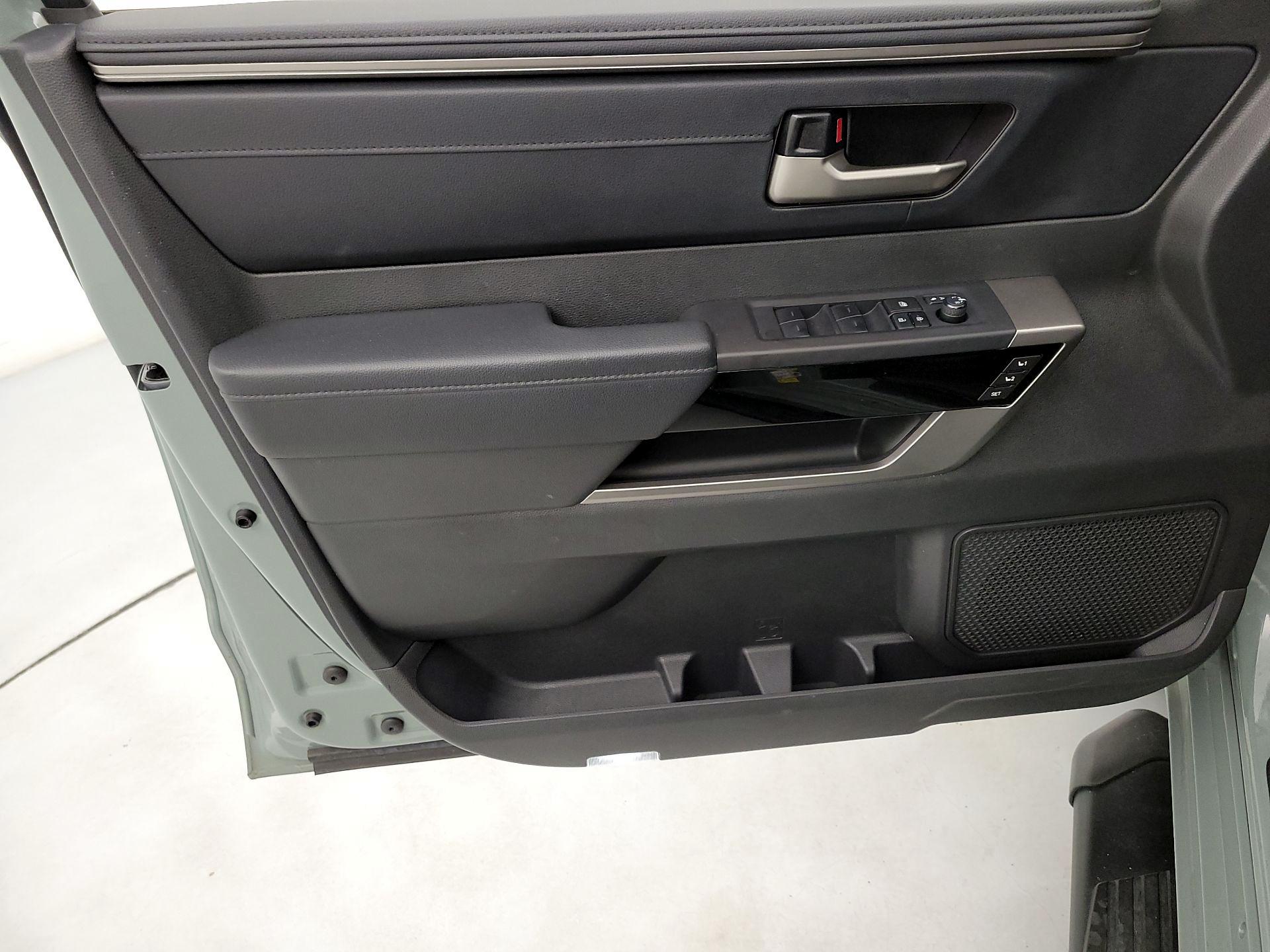 Thumbnail: 2024 Toyota Tundra - 12