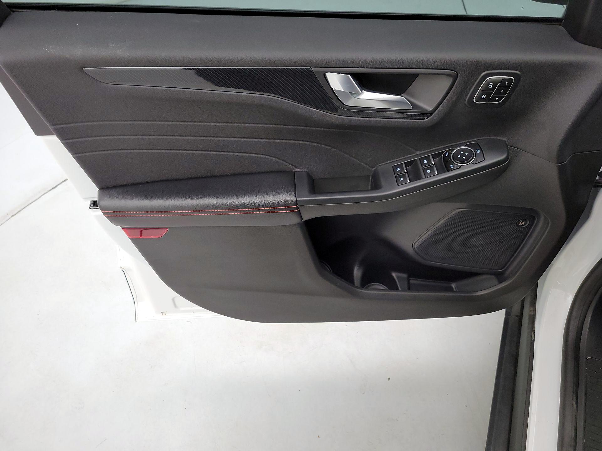 Thumbnail: 2023 Ford Escape - 12