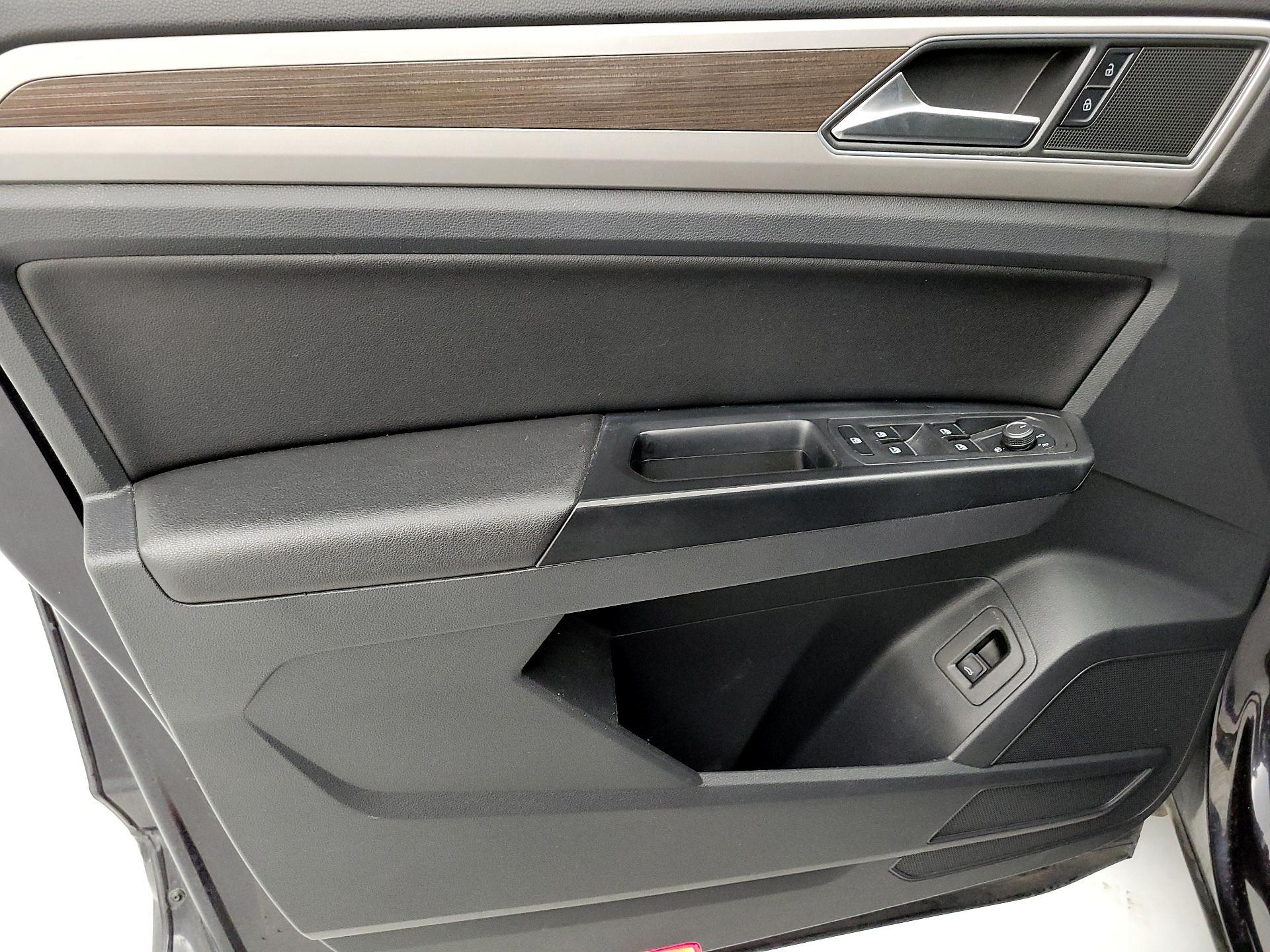 Thumbnail: 2019 Volkswagen Atlas - 12