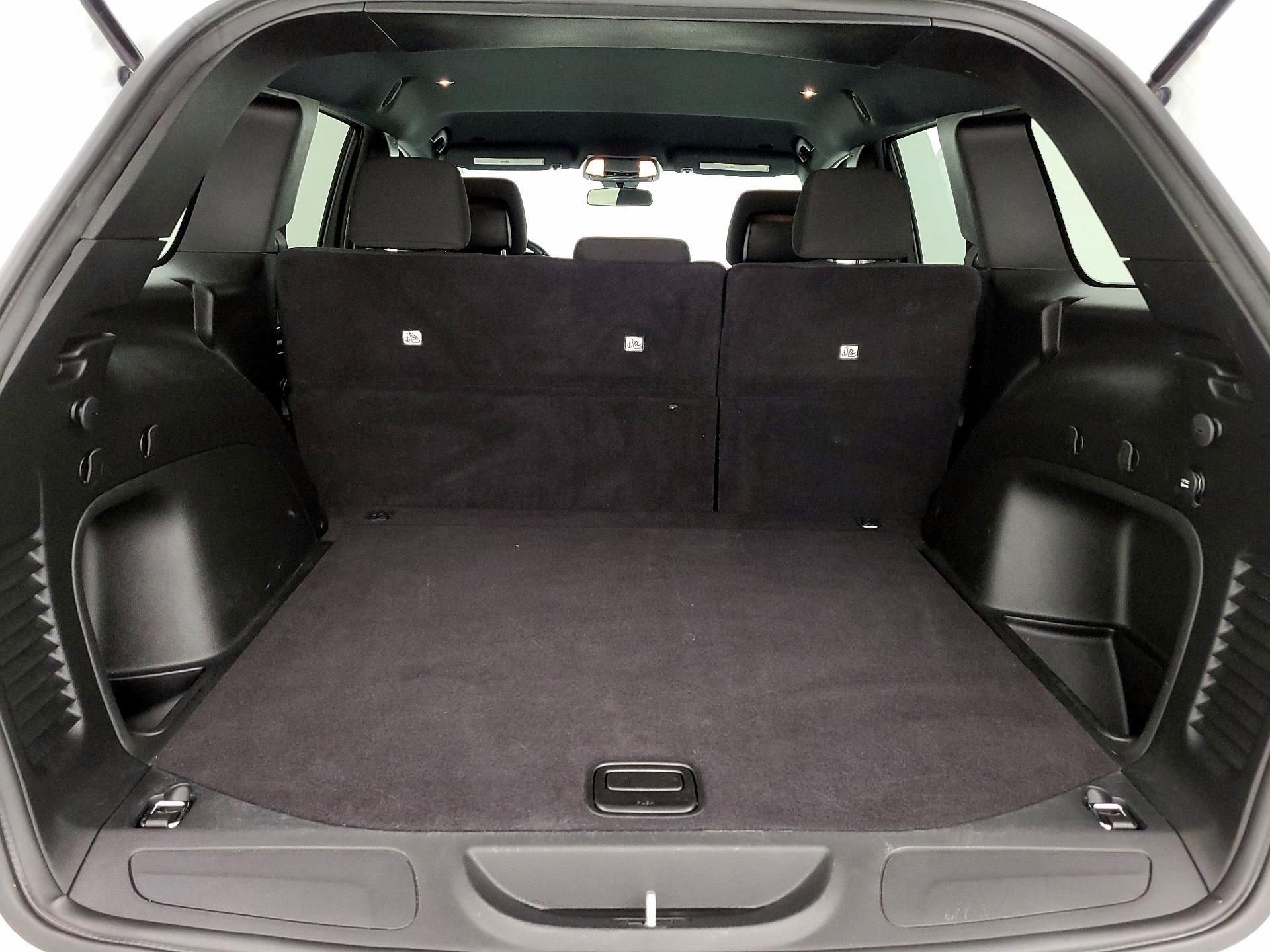 Thumbnail: 2021 Jeep Grand Cherokee - 20