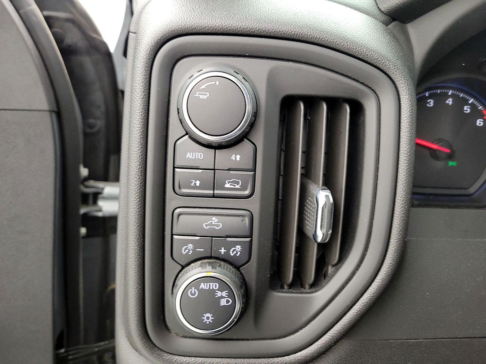 Thumbnail: 2025 Chevrolet Silverado 1500 - 13