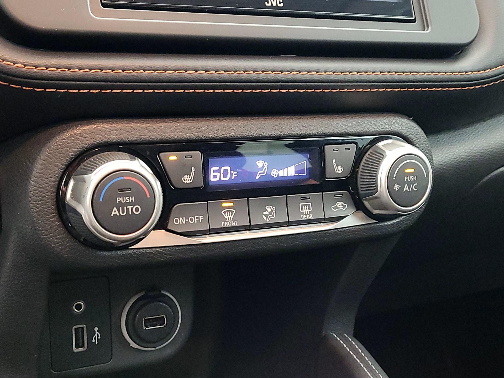 Thumbnail: 2019 Nissan Kicks - 16