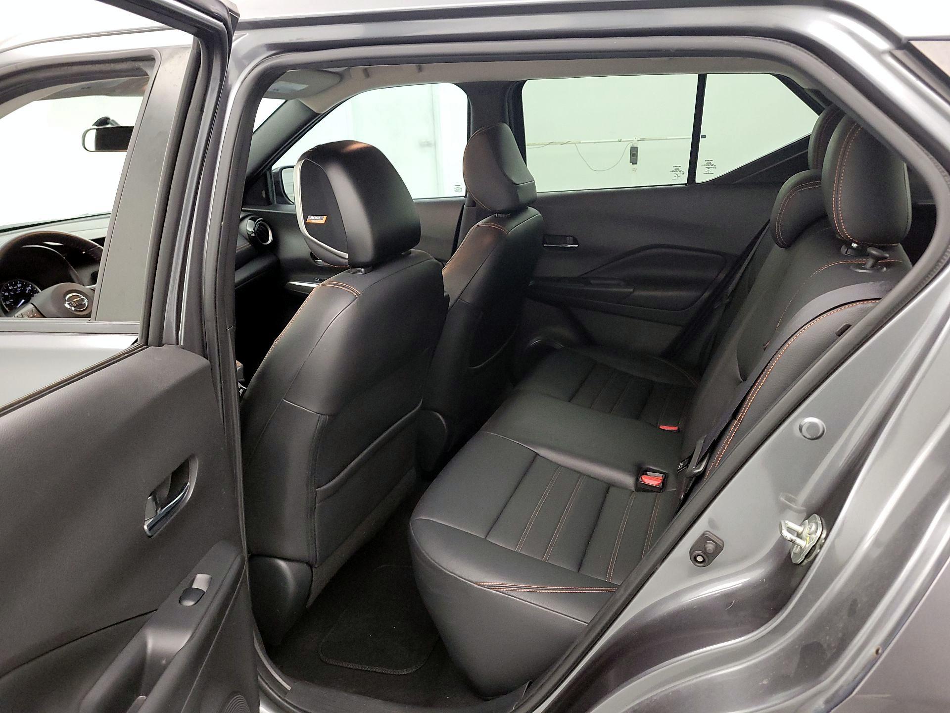 Thumbnail: 2019 Nissan Kicks - 19