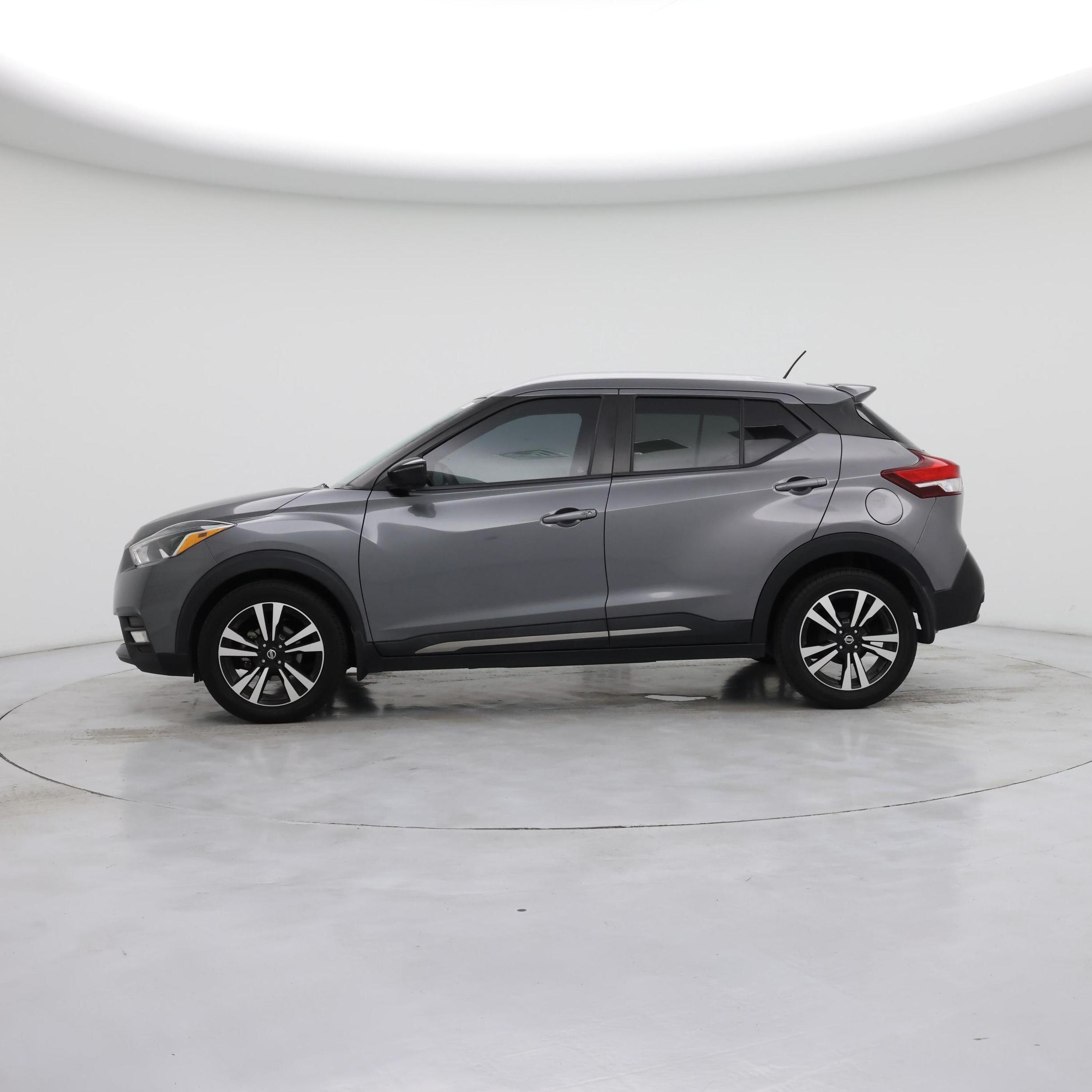 Thumbnail: 2019 Nissan Kicks - 3