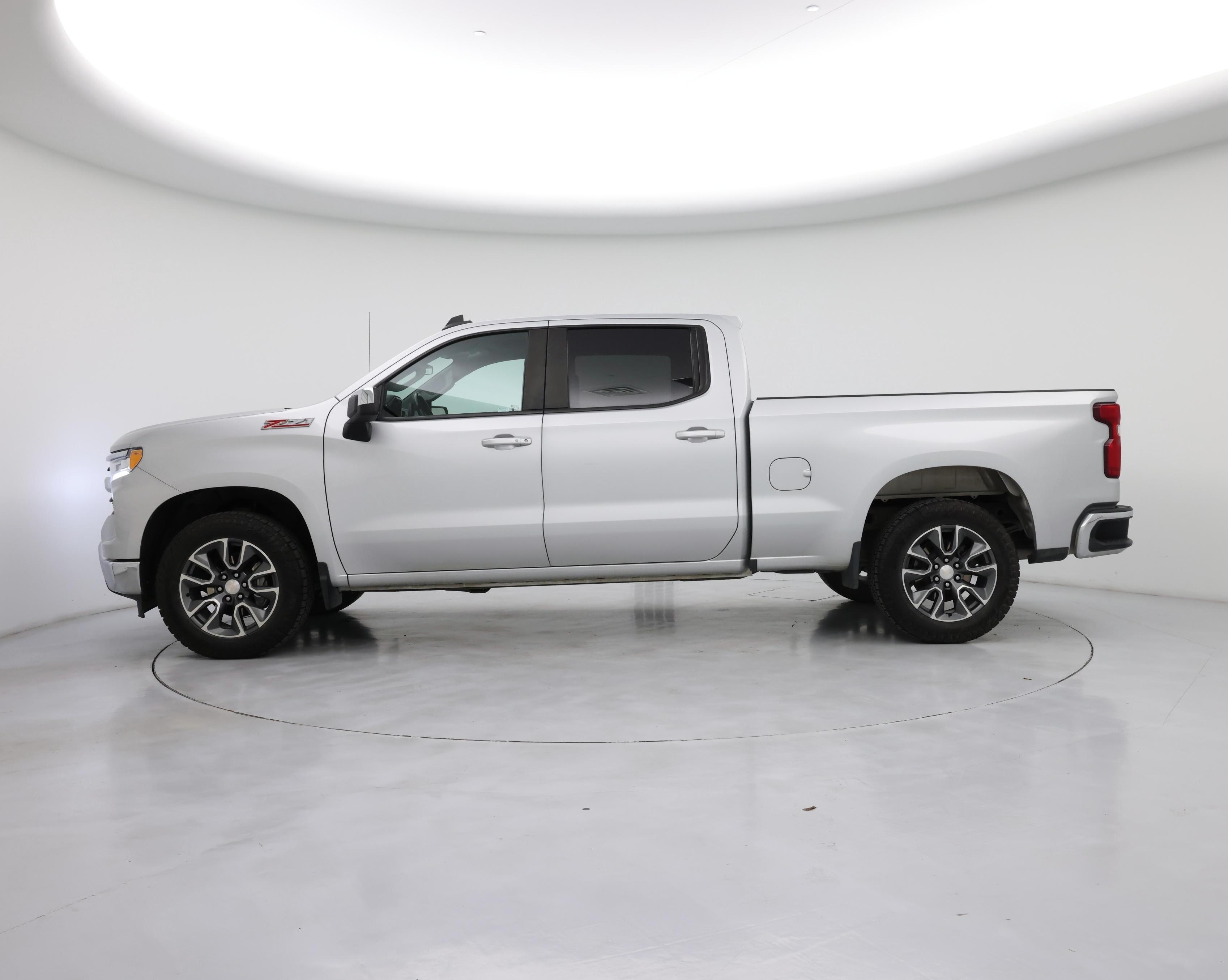 Thumbnail: 2022 Chevrolet Silverado 1500 - 3