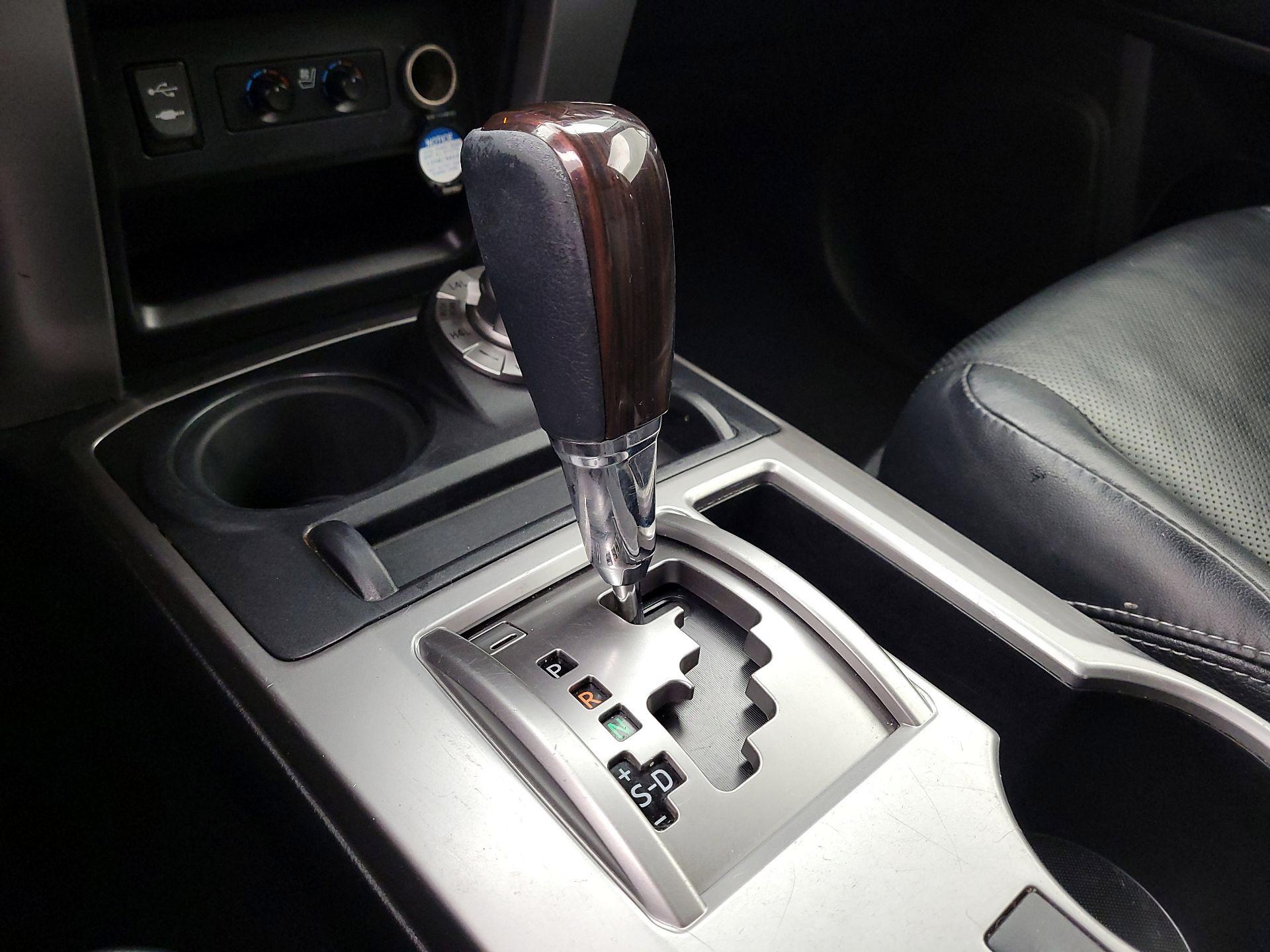 Thumbnail: 2014 Toyota 4Runner - 17
