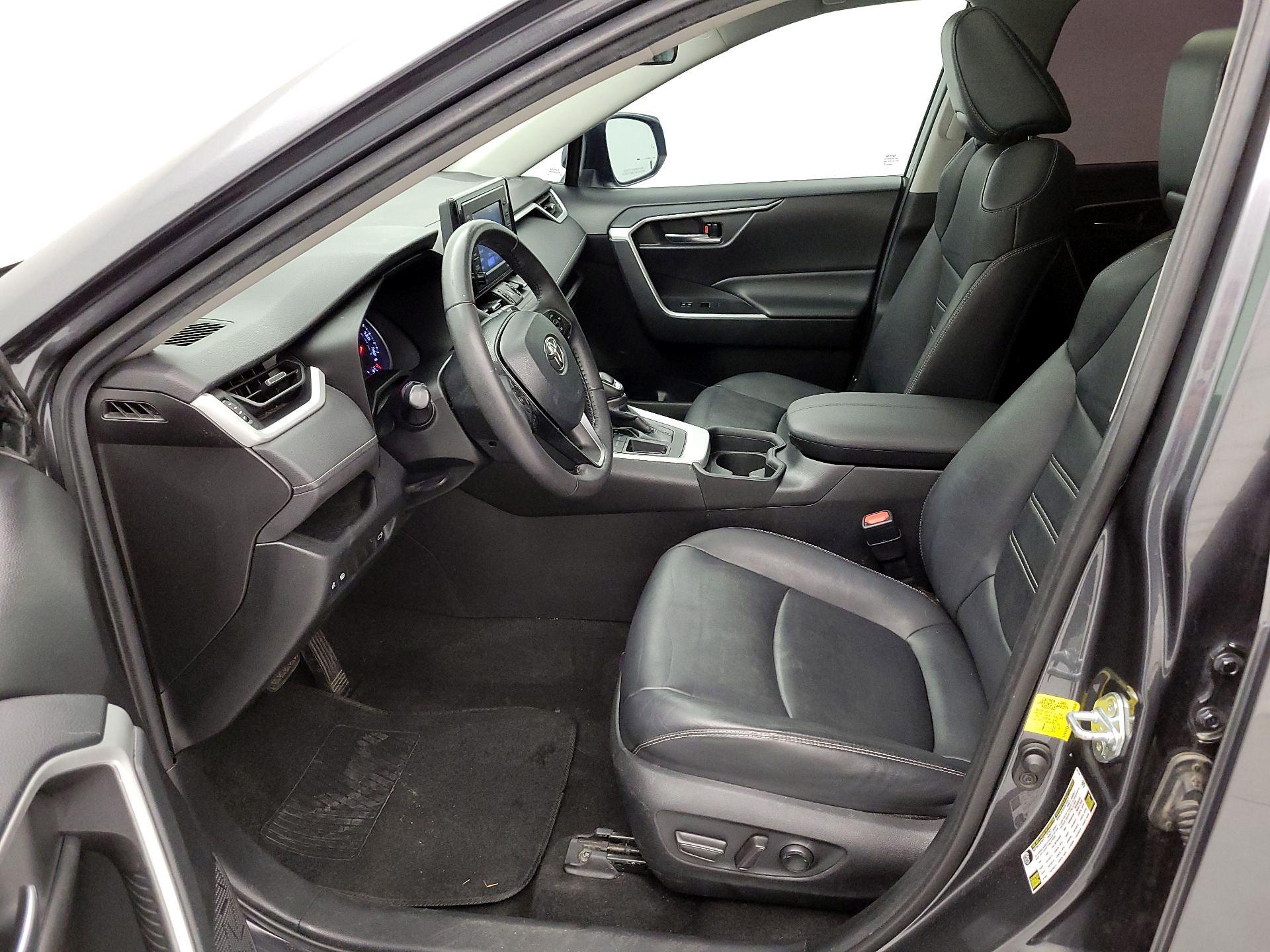 Thumbnail: 2021 Toyota RAV4 - 11