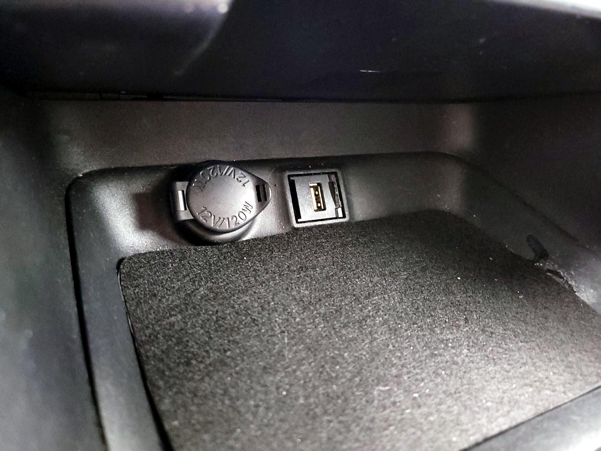 Thumbnail: 2021 Toyota RAV4 - 18