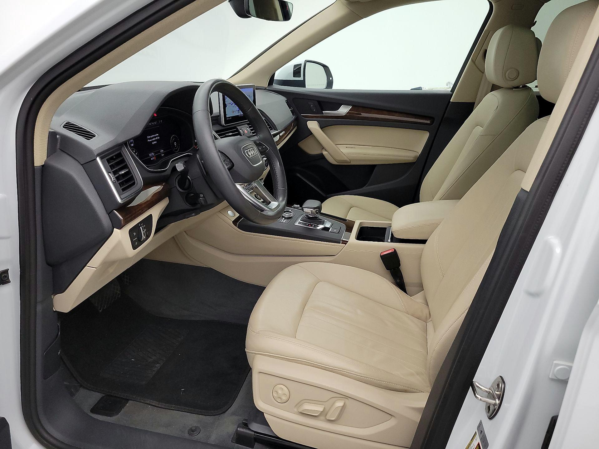 Thumbnail: 2020 Audi Q5 - 11