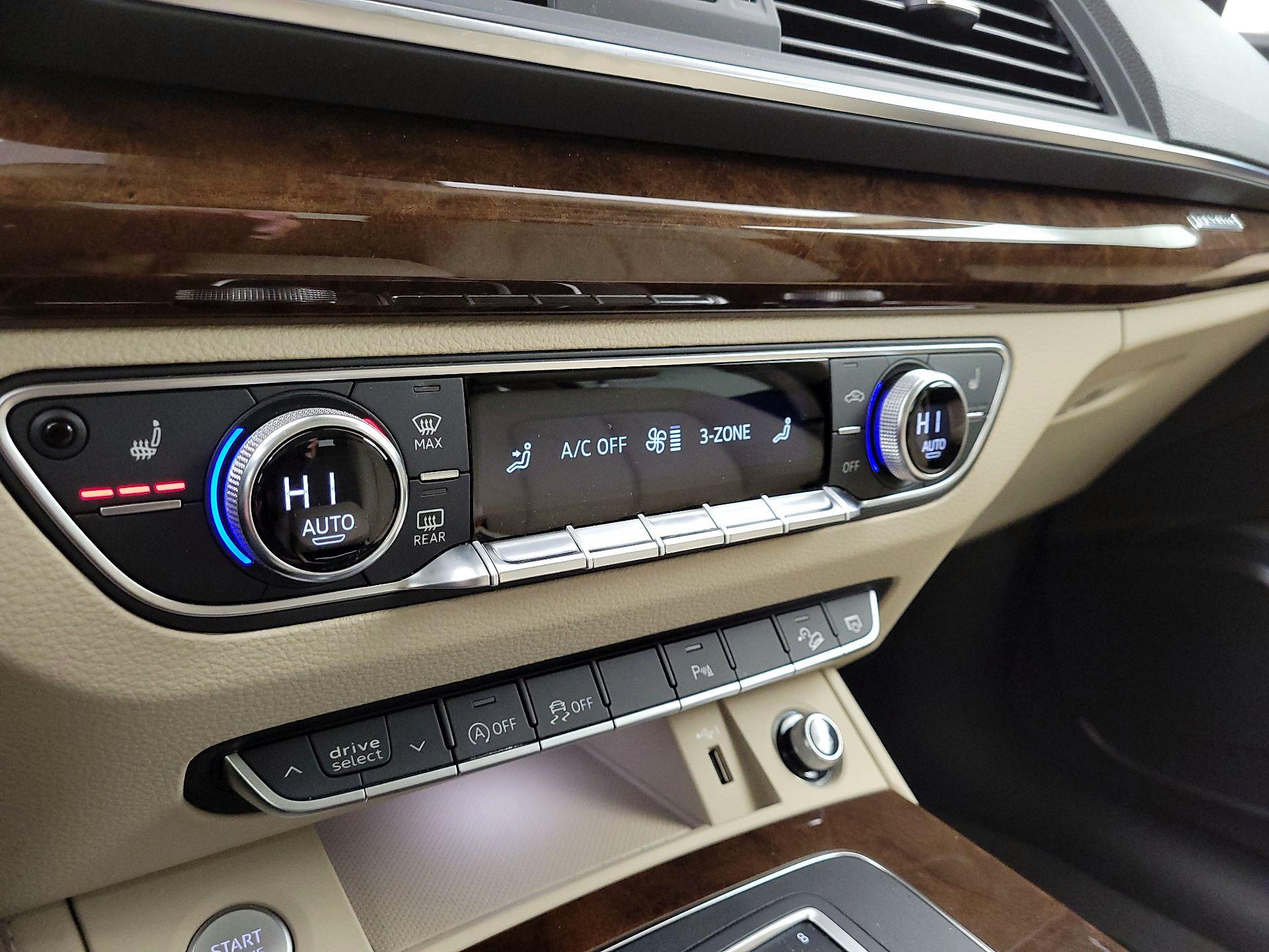 Thumbnail: 2020 Audi Q5 - 17