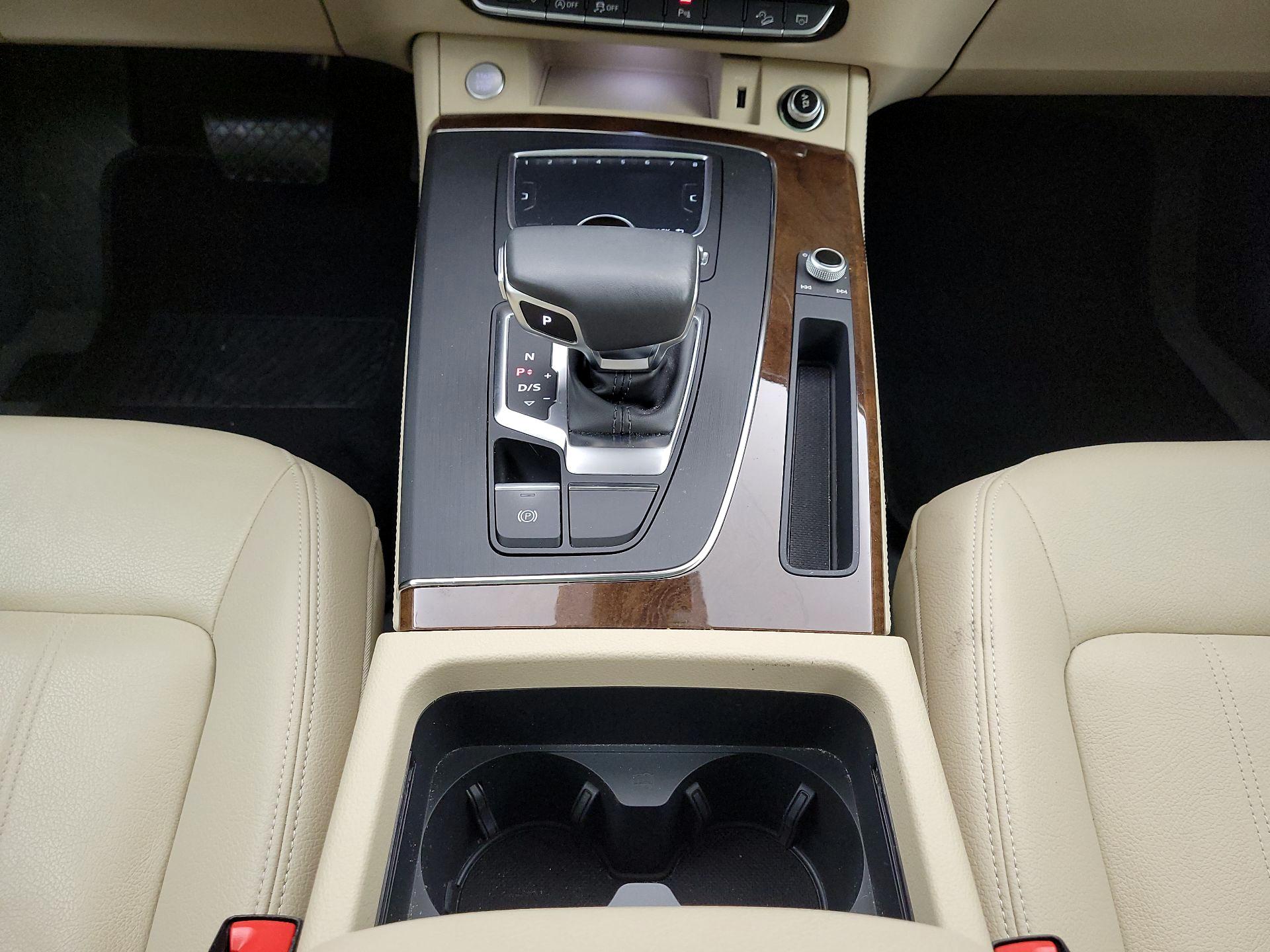 Thumbnail: 2020 Audi Q5 - 18