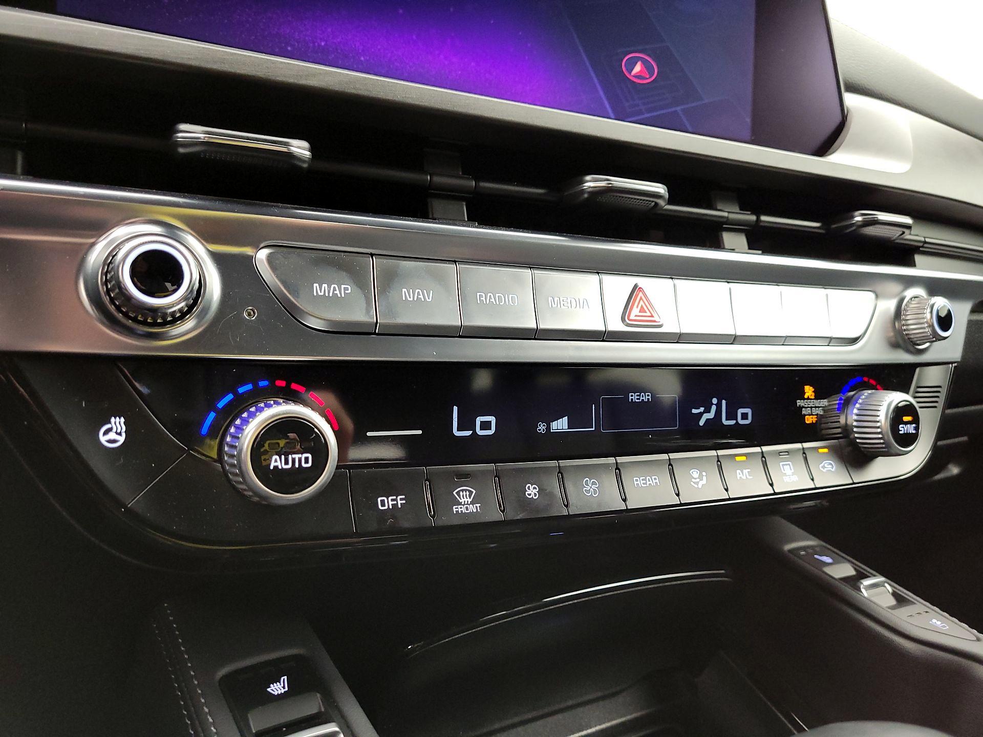 Thumbnail: 2024 Kia Telluride - 17