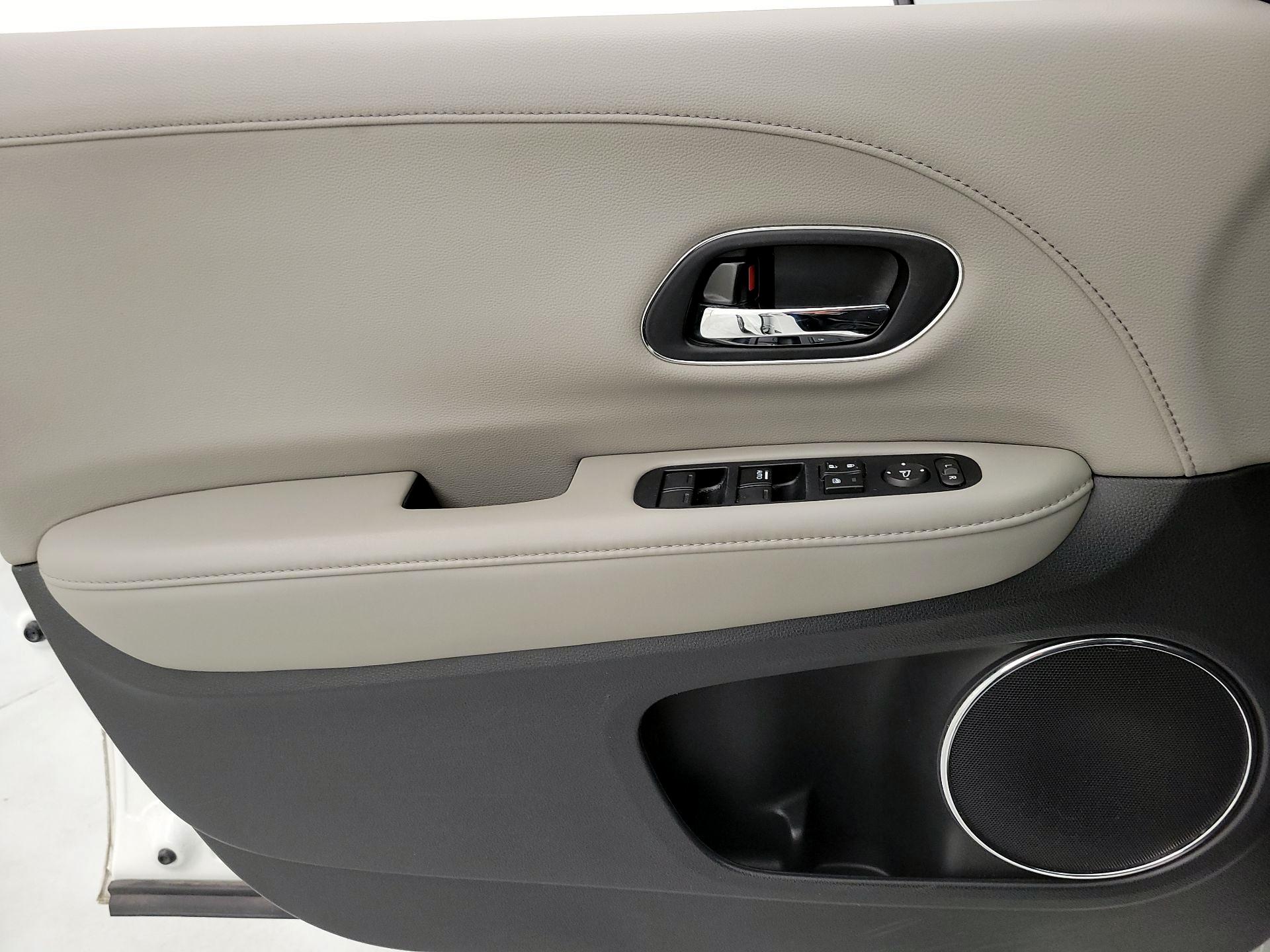 Thumbnail: 2019 Honda HR-V - 12